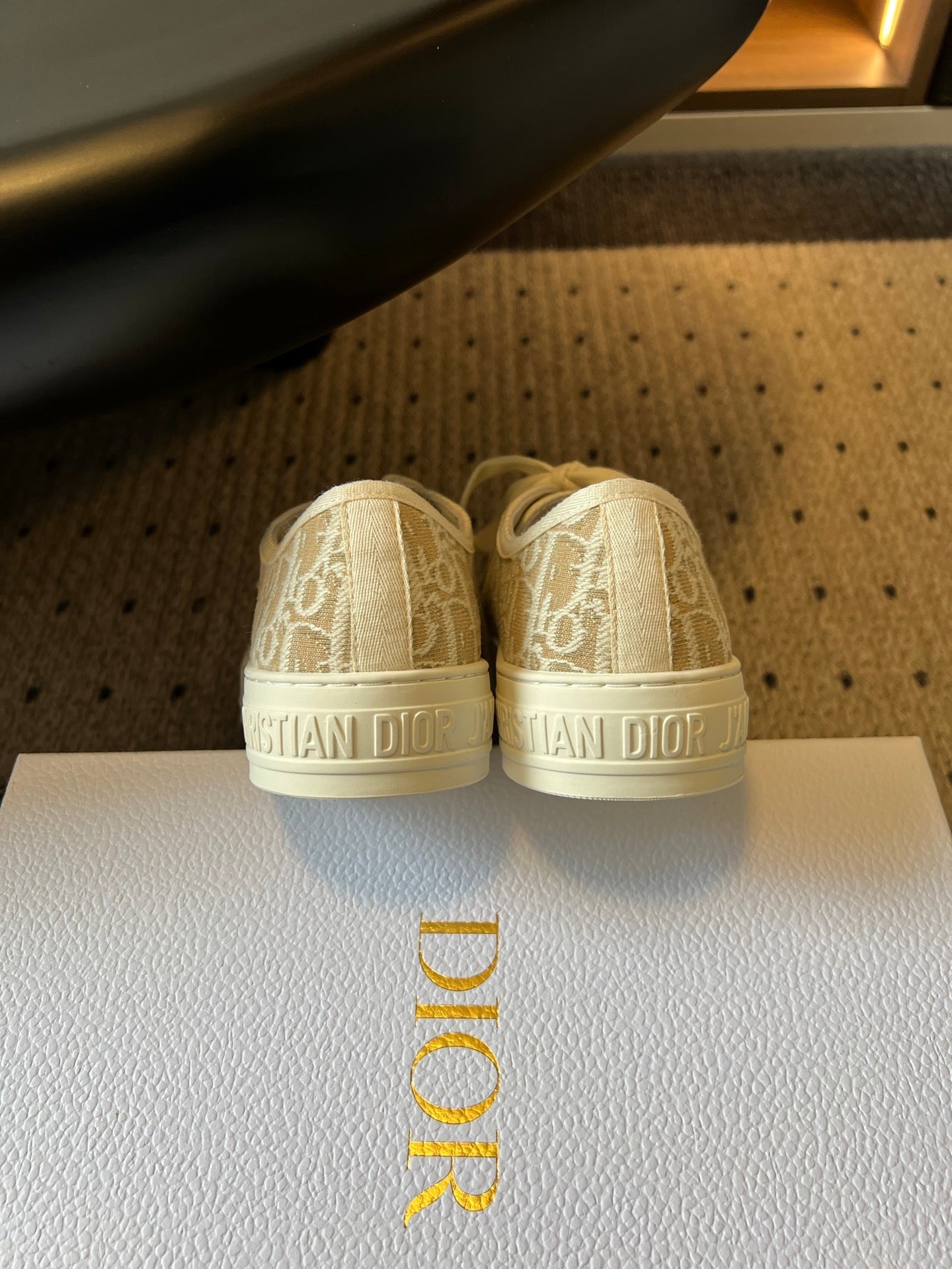 DIOR 26S LOW-TOP SNEAKER 35MM IN BEIGE OBLIQUE EMBROIDERED CANVAS
