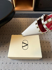 VALENTINO 26S ROCKSTUD HIGH HEELS 40 MM IN OFF WHITE CALFSKIN