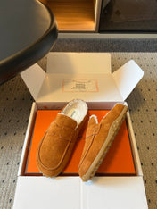 HM 26S DESTIN MULES IN COGNAC BROWN SUEDE
