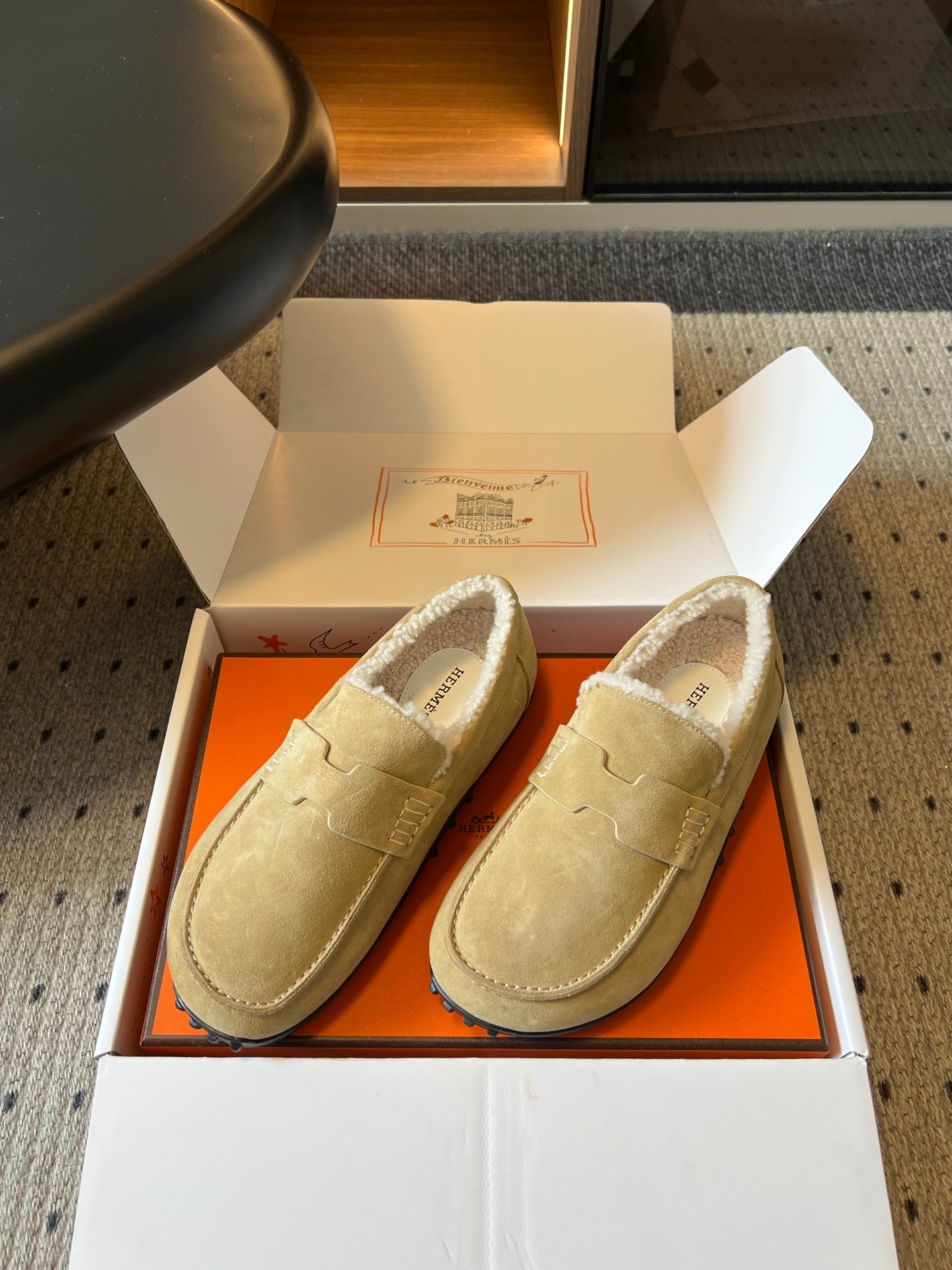 HM 26S DESTIN LOAFERS IN BEIGE SUEDE
