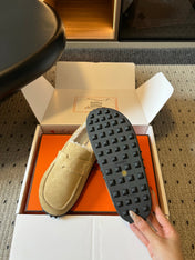 HM 26S DESTIN LOAFERS IN BEIGE SUEDE