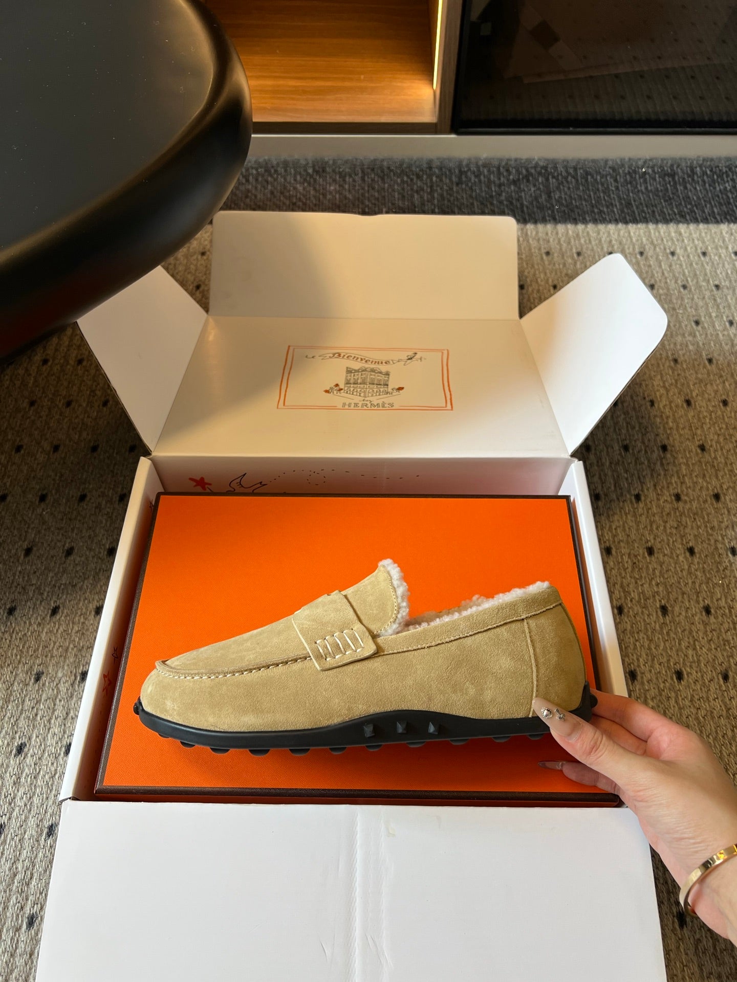 HM 26S DESTIN LOAFERS IN BEIGE SUEDE