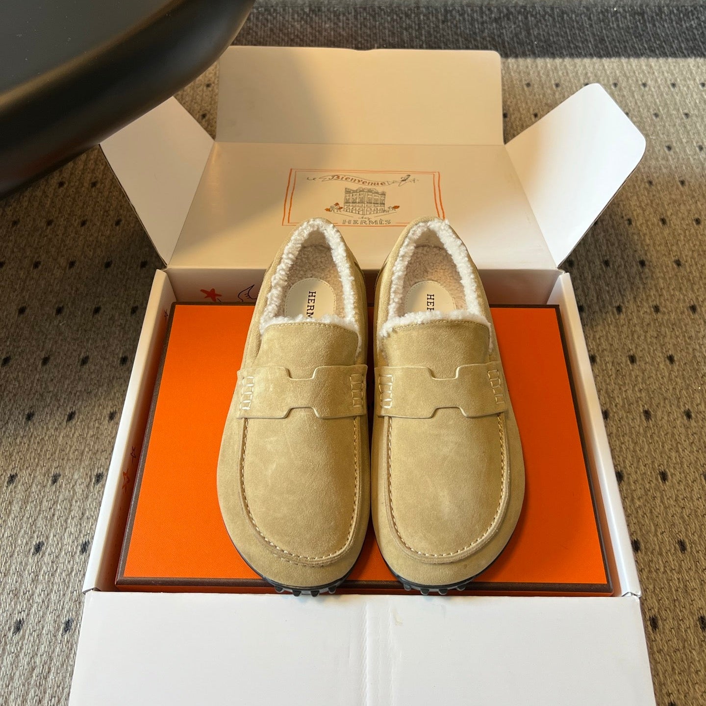 HM 26S DESTIN LOAFERS IN BEIGE SUEDE