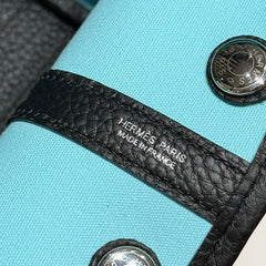 GARDEN PARTY 30CM IN WHITE TOILETS COTTON CANVAS AND BLACK CALFSKIN SKY BLUE CANVAS ON SIDE OTHER