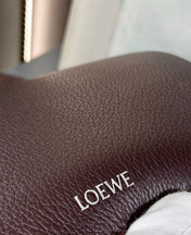 MEDIUM 23 PEBBLE MESSENGER BAG IN HICKORY BROWN SUPPLE GRAINED CALFSKIN