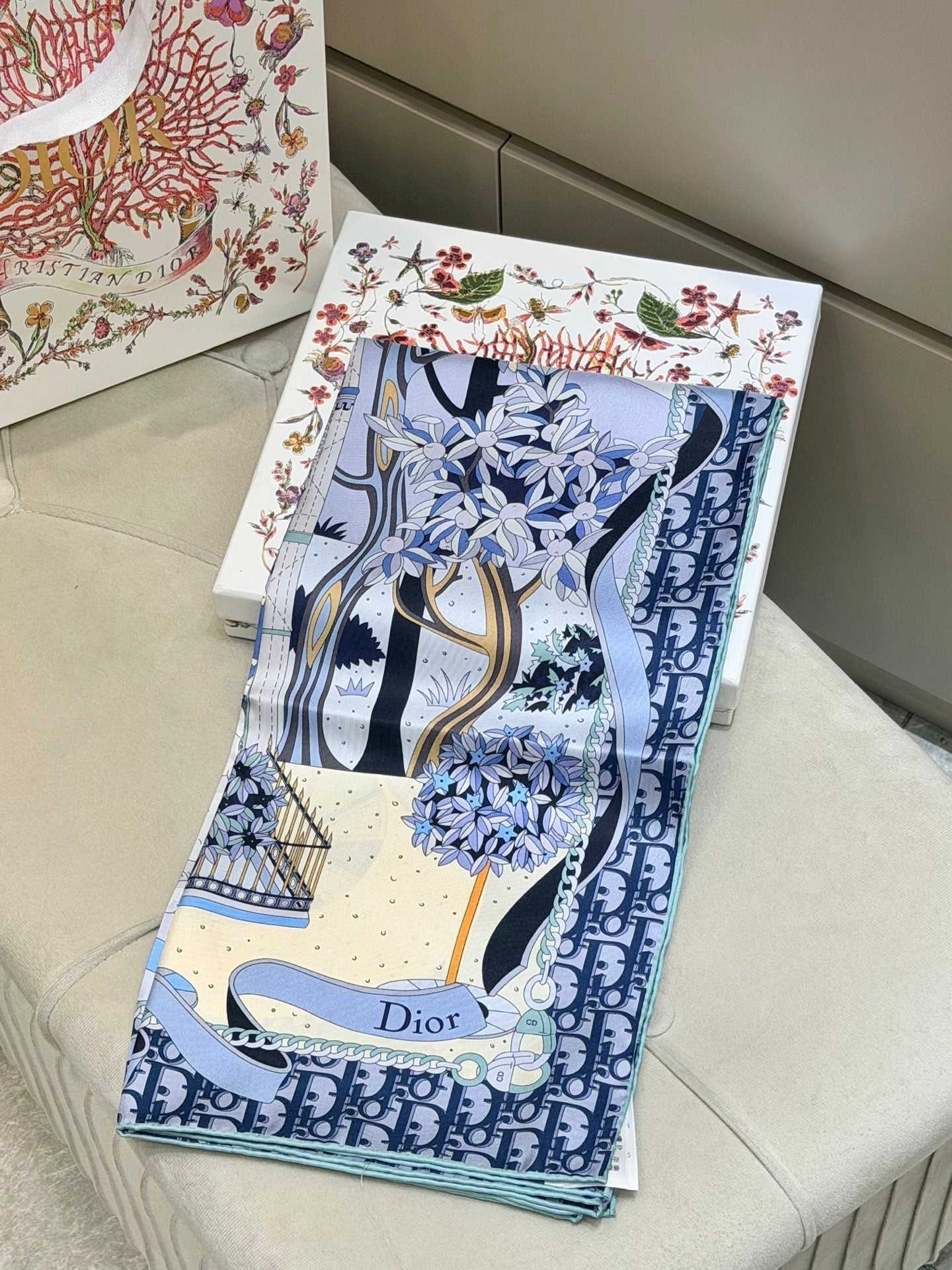 DIOR 26S SCARF 90 IN SILK 311992