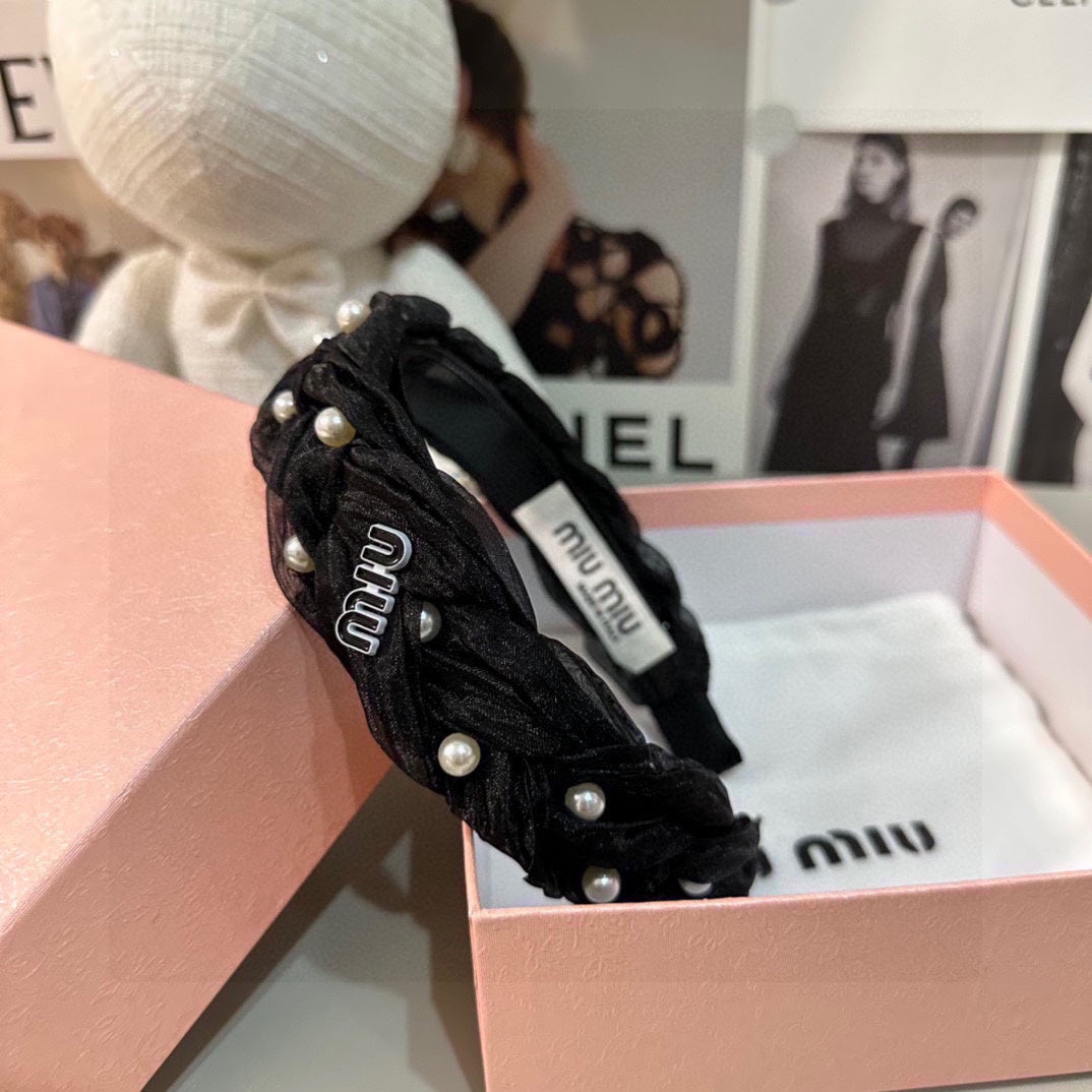 HAIR BAND IN BLACK CHIFFON PEARL-EMBELLISHED 395328