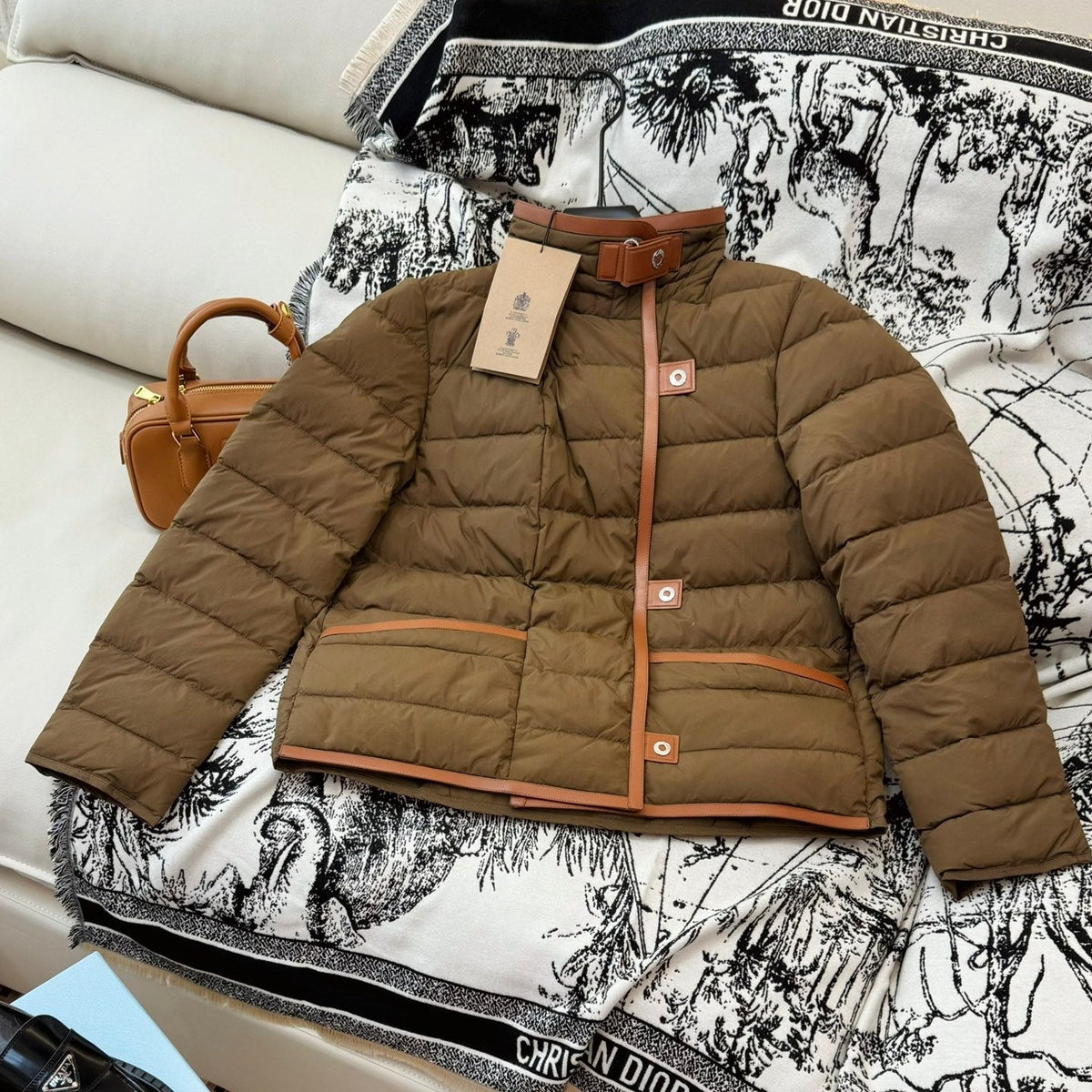BURBERRY 25S SHORT DOWN JACKET 192