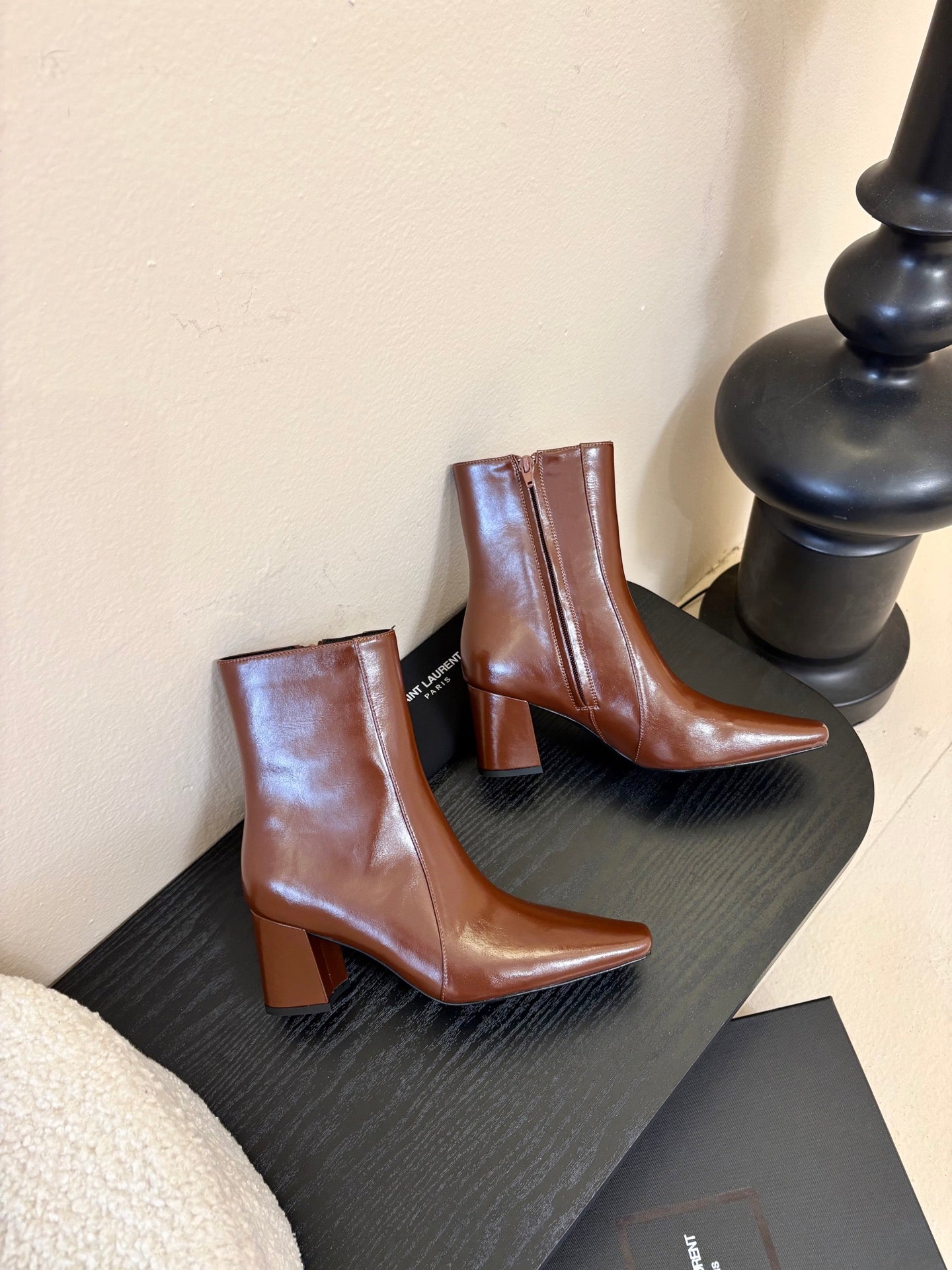 YSL 26S HEELED ANKLE BOOTS IN BROWN SHINY CALFSKIN