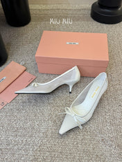MIUMIU 26S HIGH-HEEL IN WHITE MESH AND LAMBSKIN WITH BOW