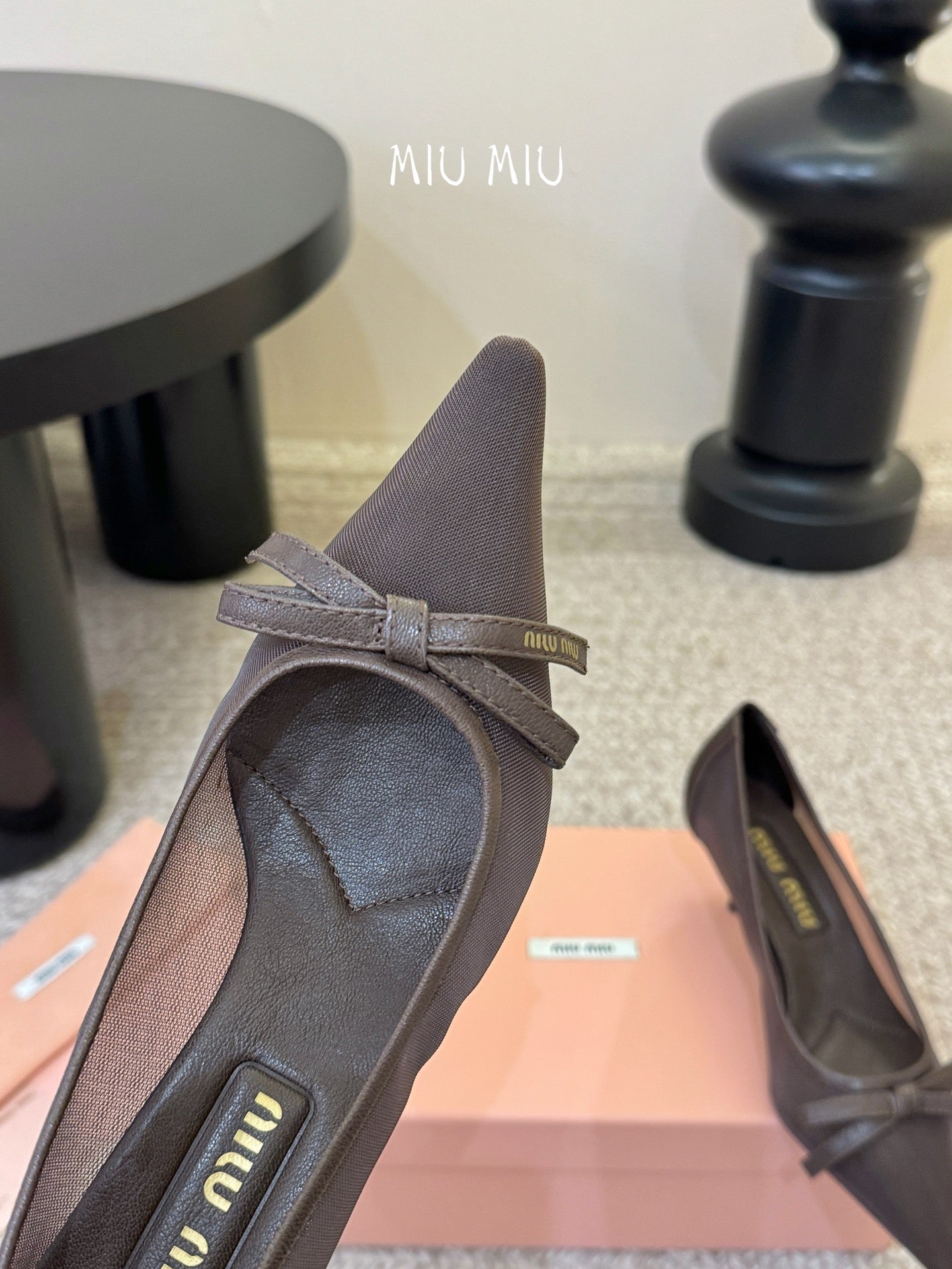 MIUMIU 26S HIGH-HEEL IN DARK BROWN MESH AND LAMBSKIN WITH BOW