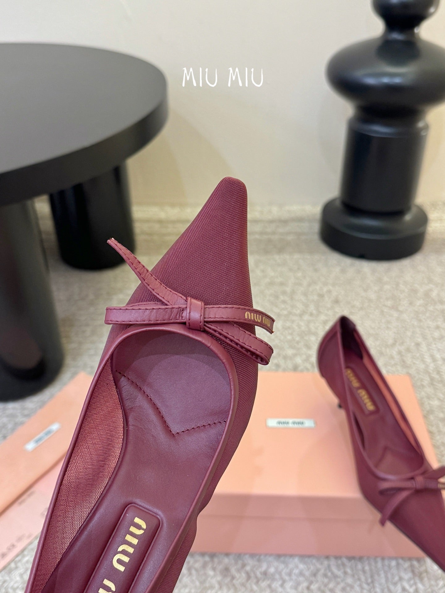 MIUMIU 26S HIGH-HEEL IN DARK RED MESH AND LAMBSKIN WITH BOW