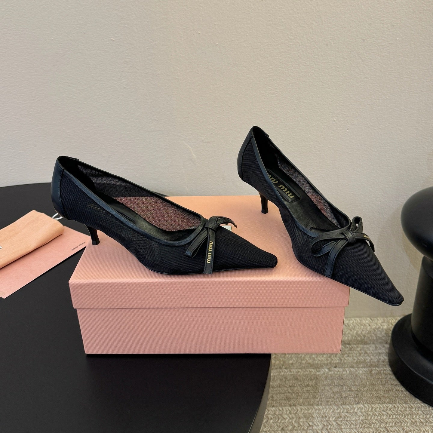 MIUMIU 26S HIGH-HEEL IN BLACK MESH AND LAMBSKIN WITH BOW