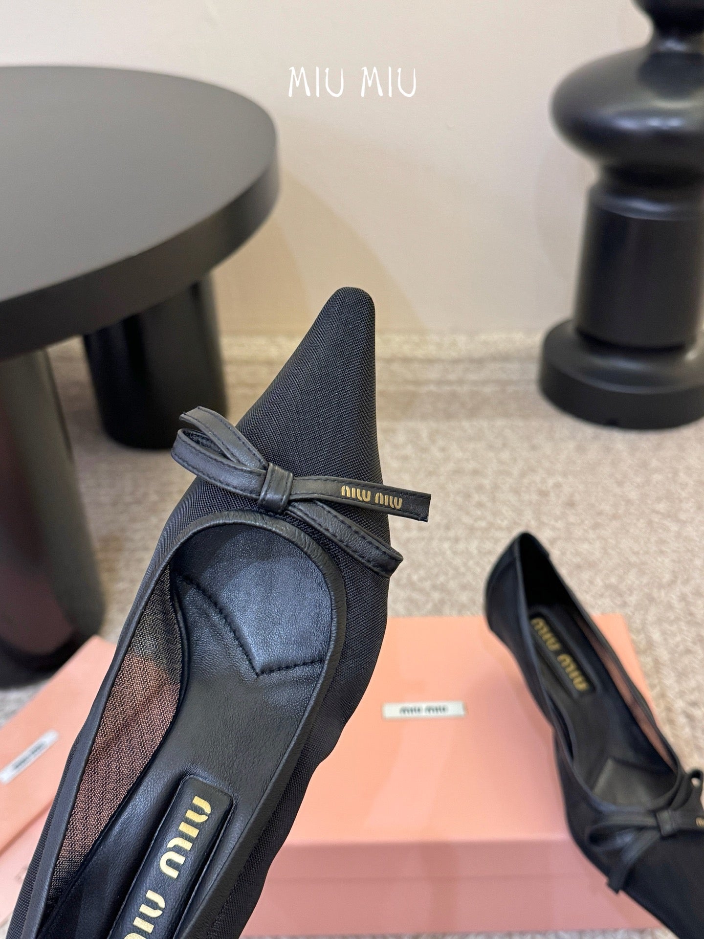 MIUMIU 26S HIGH-HEEL IN BLACK MESH AND LAMBSKIN WITH BOW