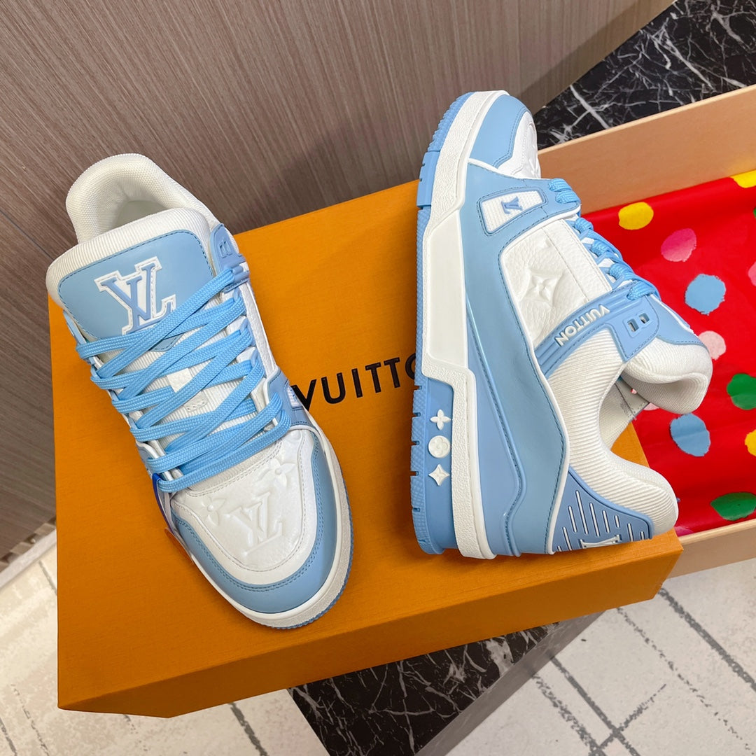 LV 26S LOW TOP SNEAKERS IN WHITE AND LIGHT BLUE CALFSKIN WITH MONOGRAM SOLE DETAIL