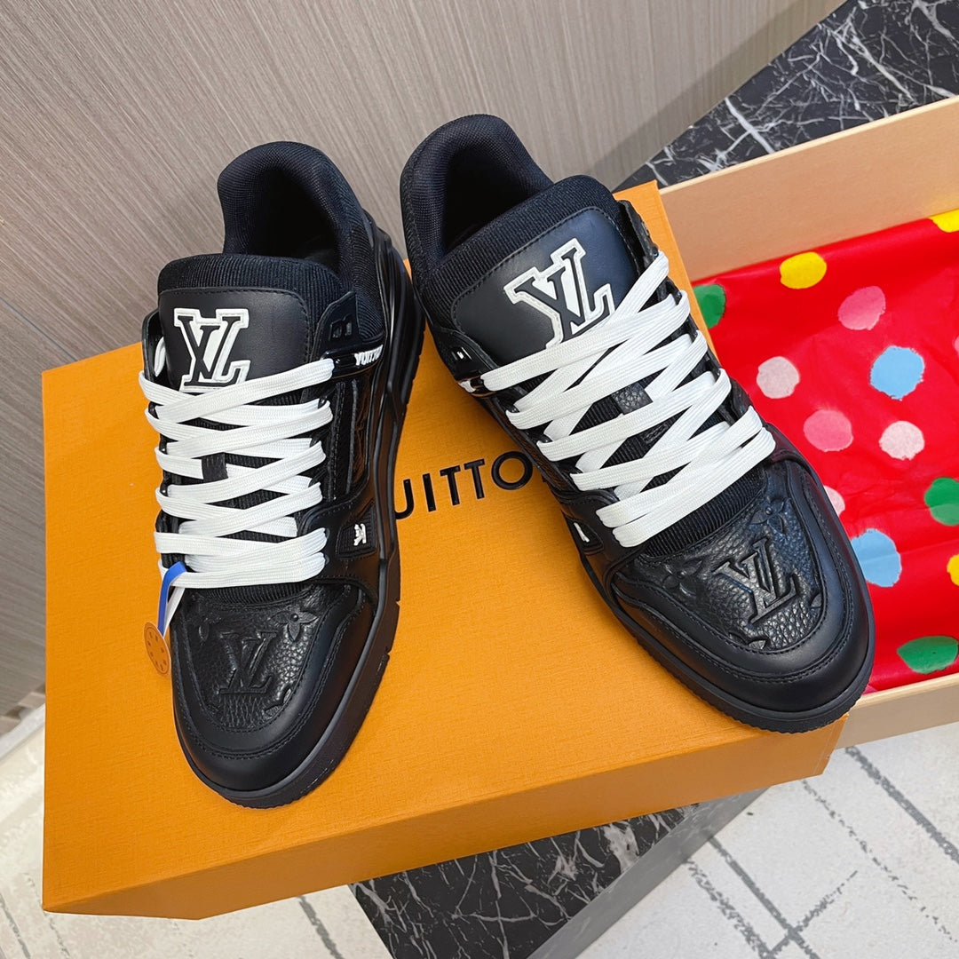 LV 26S LOW TOP SNEAKERS IN BLACK EMBOSSED MONOGRAM CALFSKIN