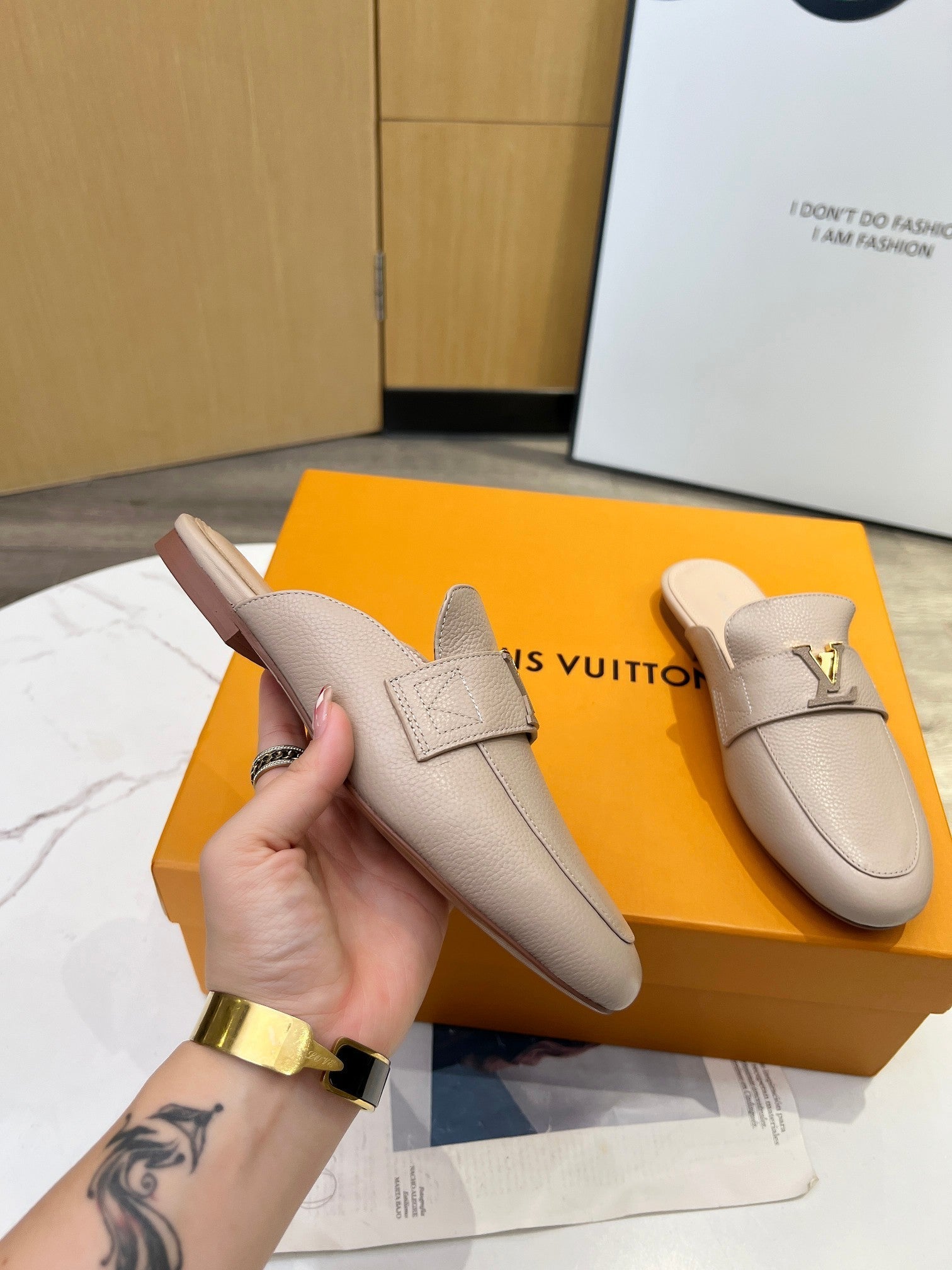 LV 26S MARE OPEN-BACK LOAFERS IN BEIGE GRAINED CALFSKIN