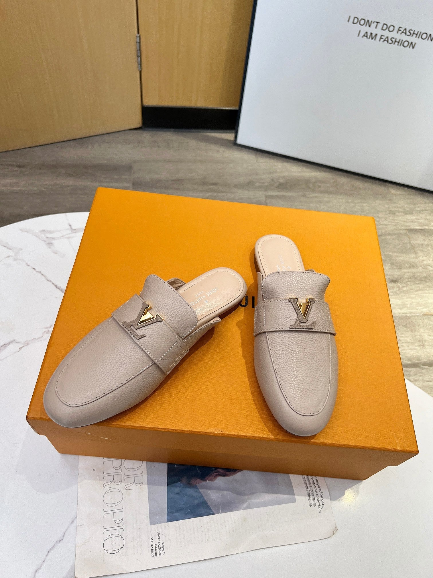 LV 26S MARE OPEN-BACK LOAFERS IN BEIGE GRAINED CALFSKIN