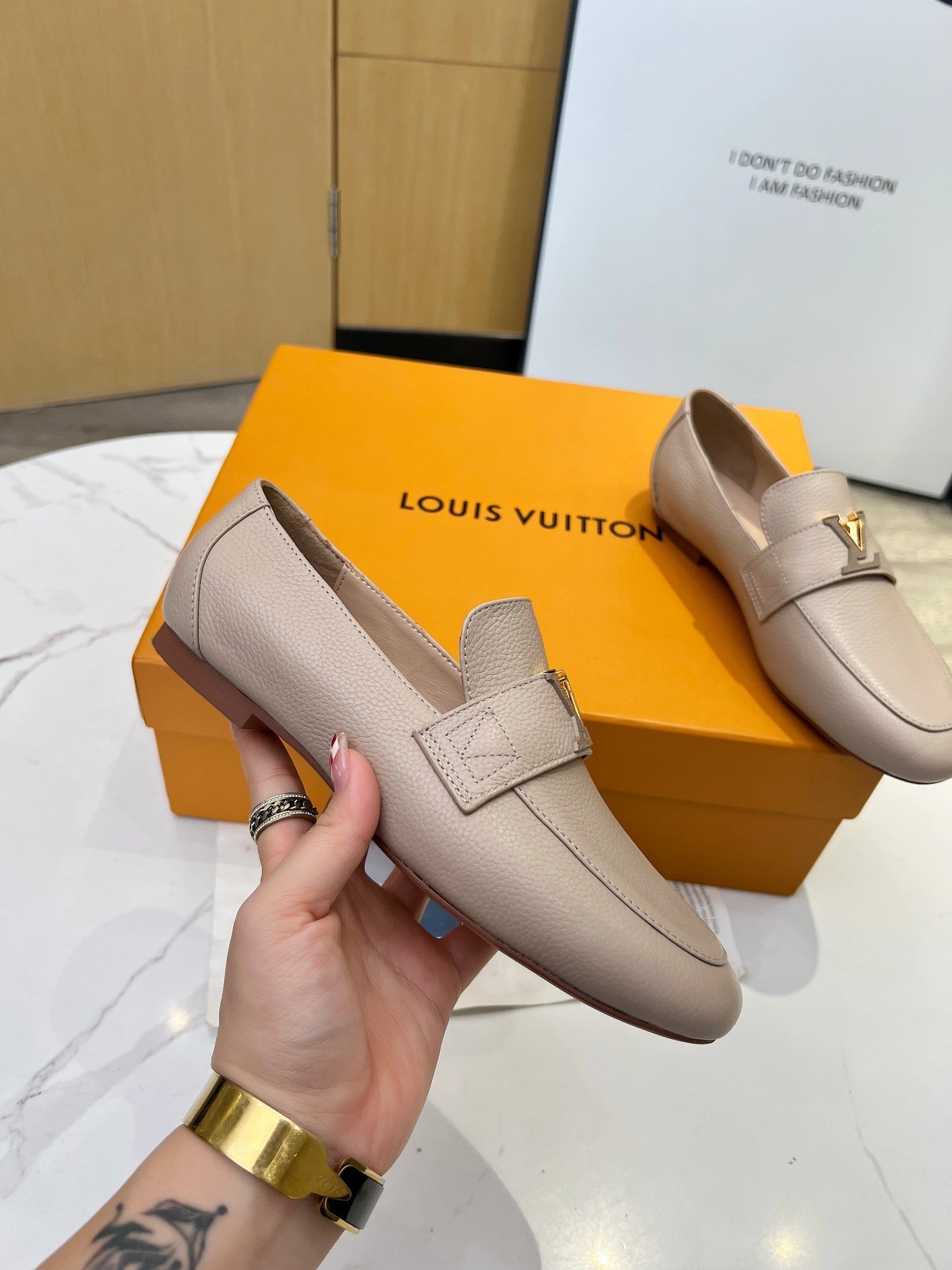LV 26S MARE FLEX LOAFERS IN BEIGE GRAINED CALFSKIN