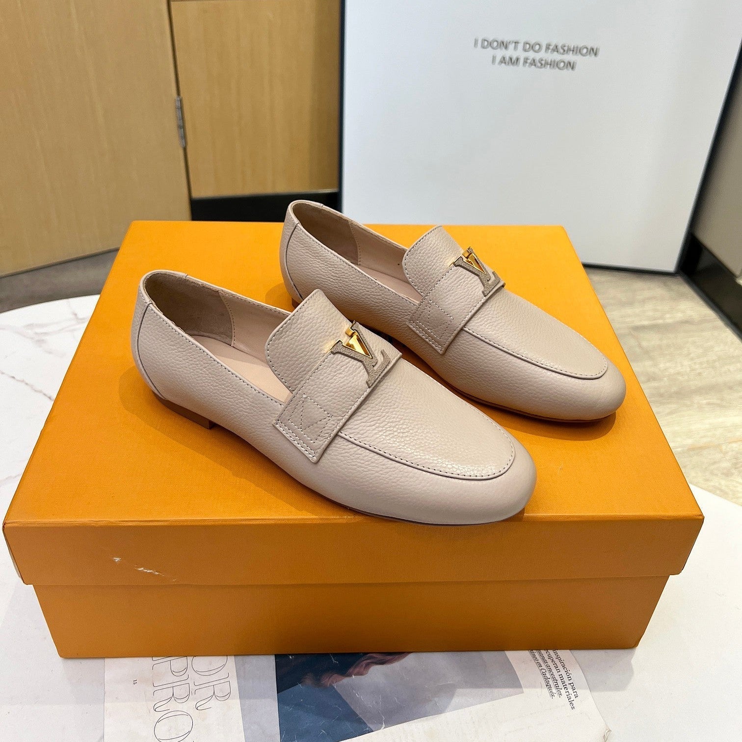 LV 26S MARE FLEX LOAFERS IN BEIGE GRAINED CALFSKIN