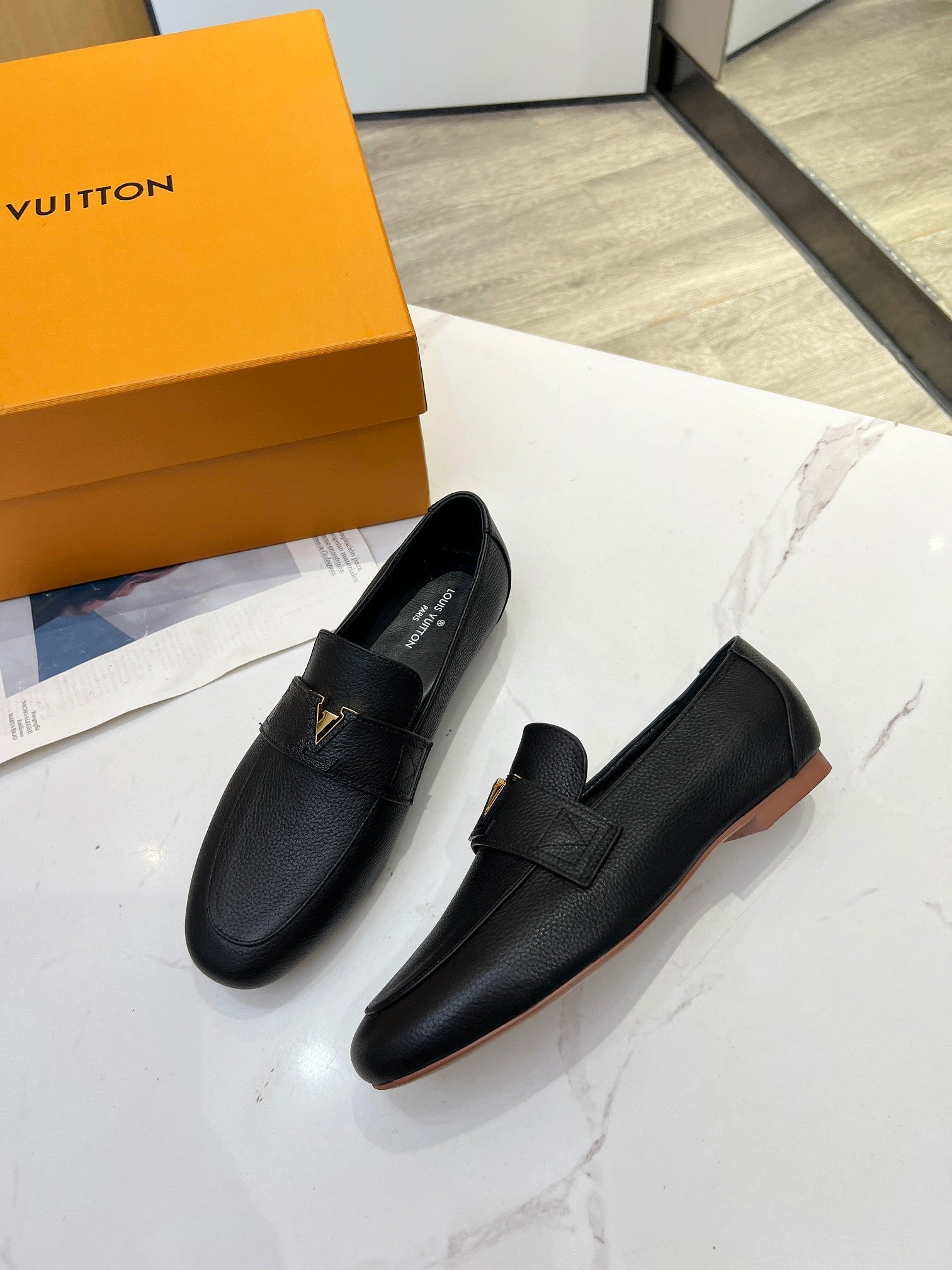 LV 26S MARE FLEX LOAFERS IN BLACK GRAINED CALFSKIN