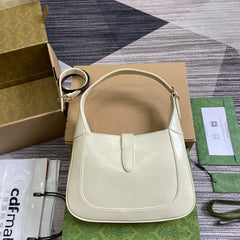 JACKIE SMALL SHOULDER BAG 27 IN WHITE CRACKED LACQUER CALFSKIN GOLD HARDWARE