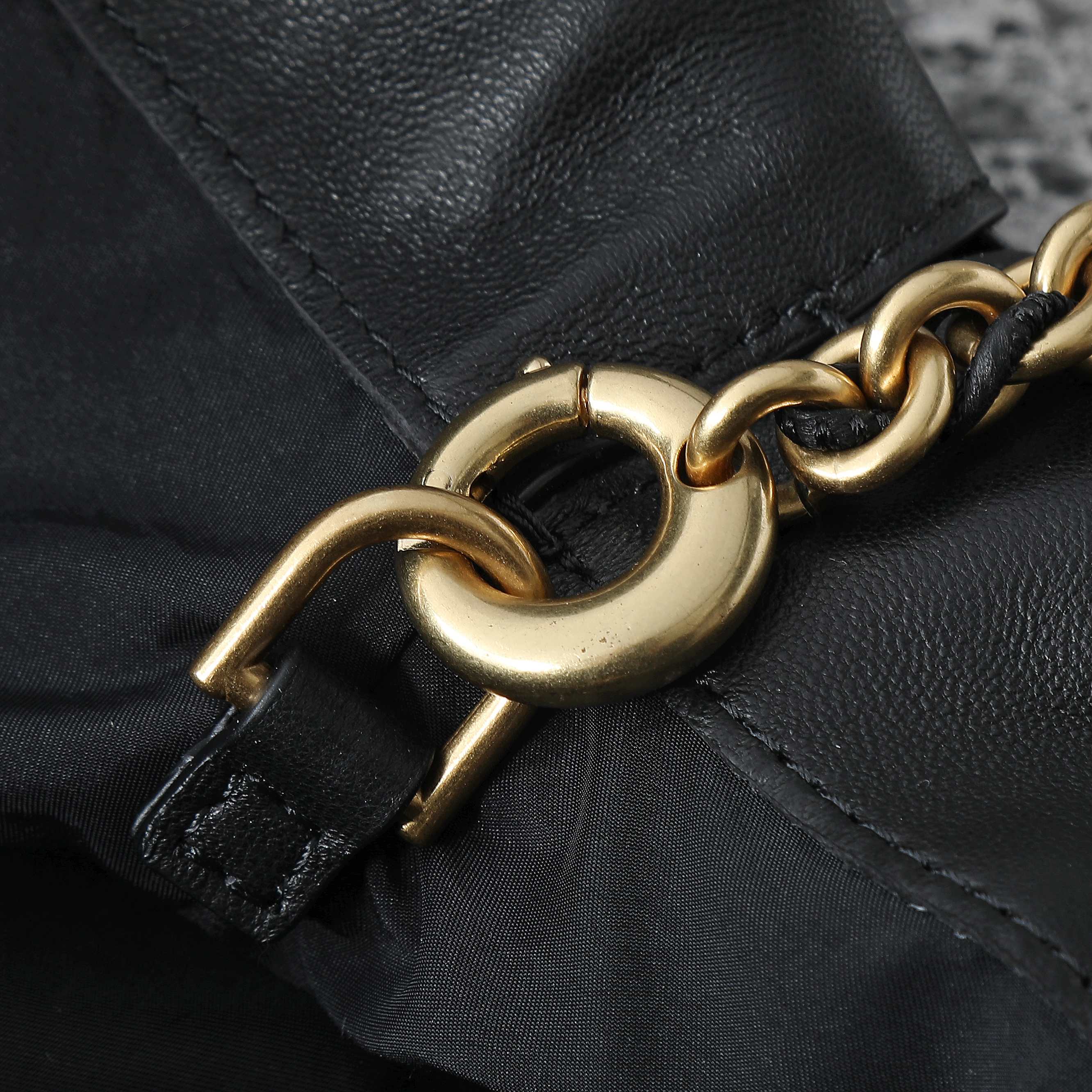 BOTTEGA VENETA 25S DUSTBAG NOTTE 33 IN BLACK CALFSKIN GOLD HARDWARE