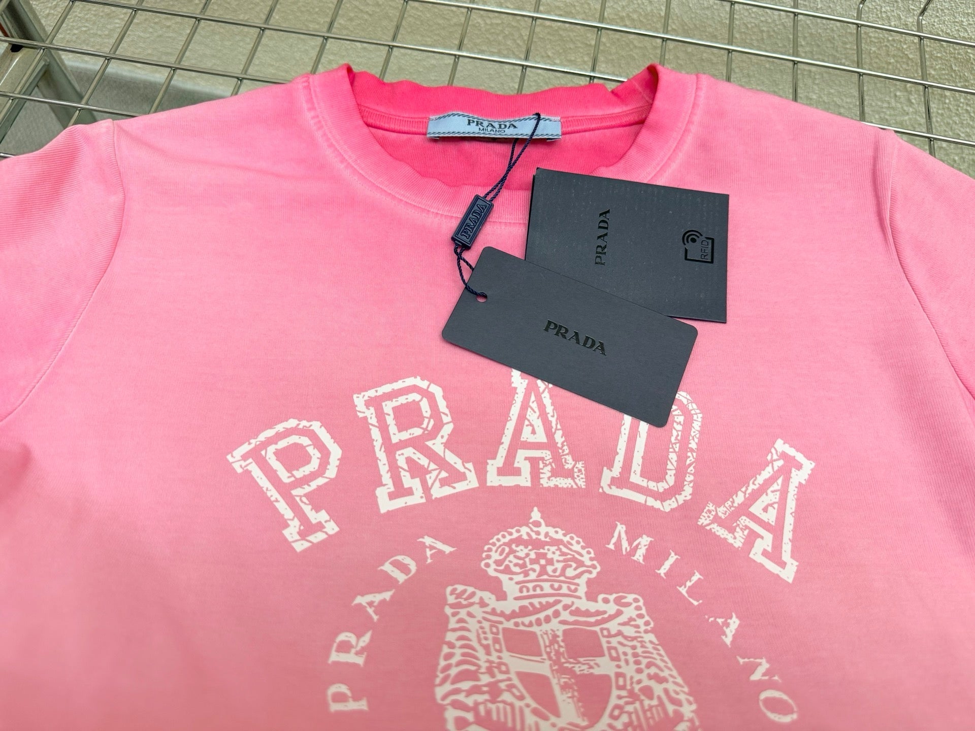 PRADA 26S T-SHIRT STYLE 990