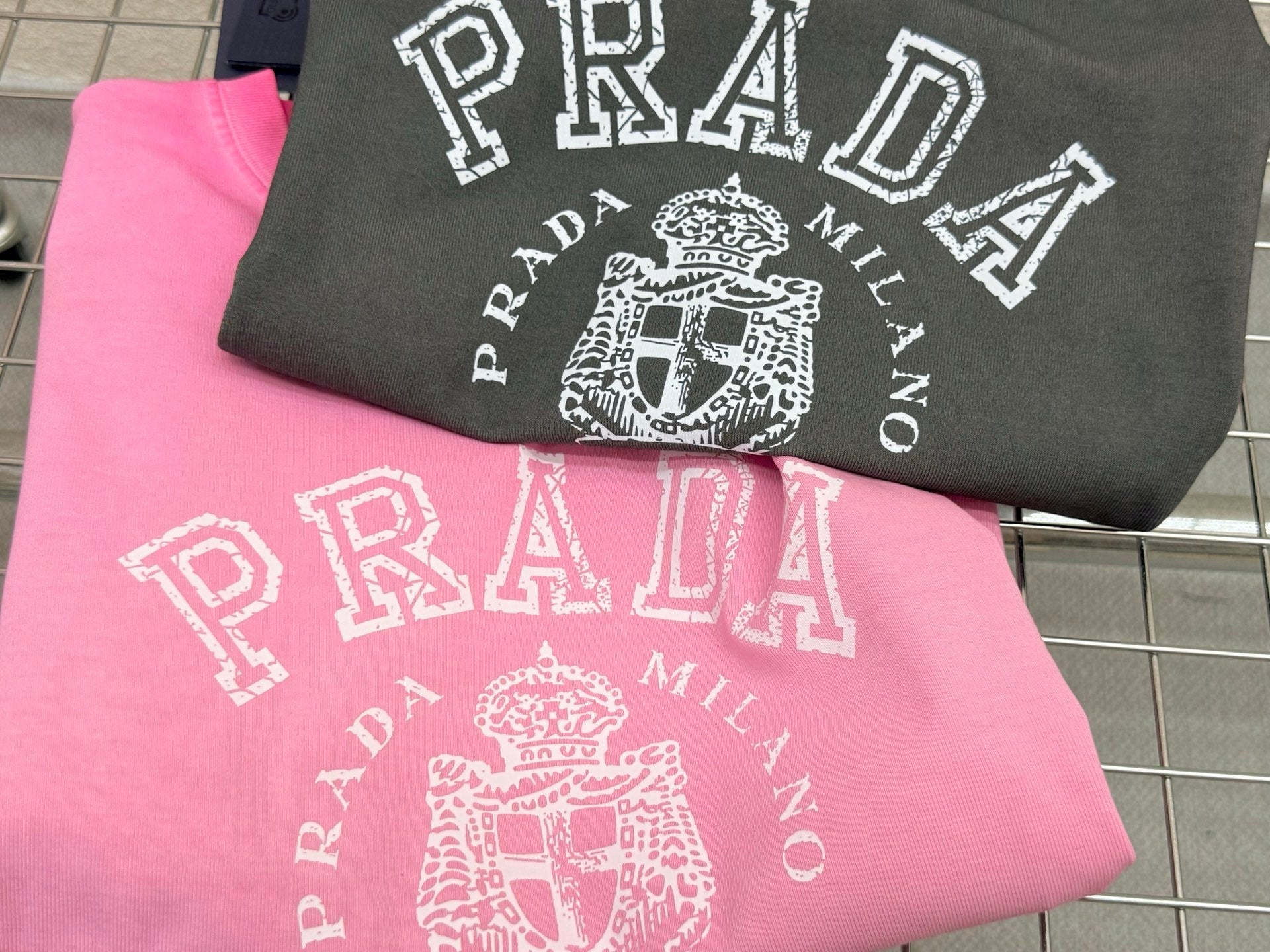 PRADA 26S T-SHIRT STYLE 991