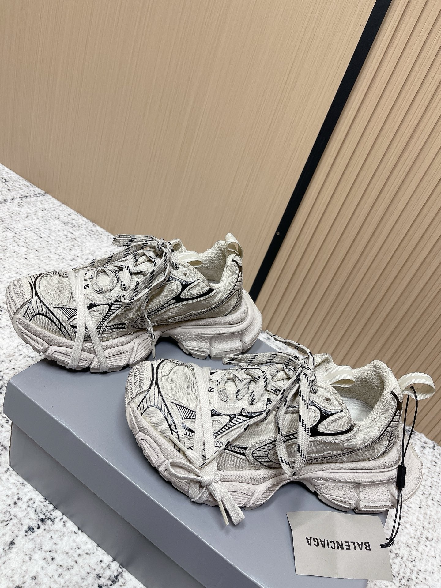 BALENCIAGA 25S 3XL SNEAKERS IN LIGHT TAUPE MIX BLACK PU LEATHER