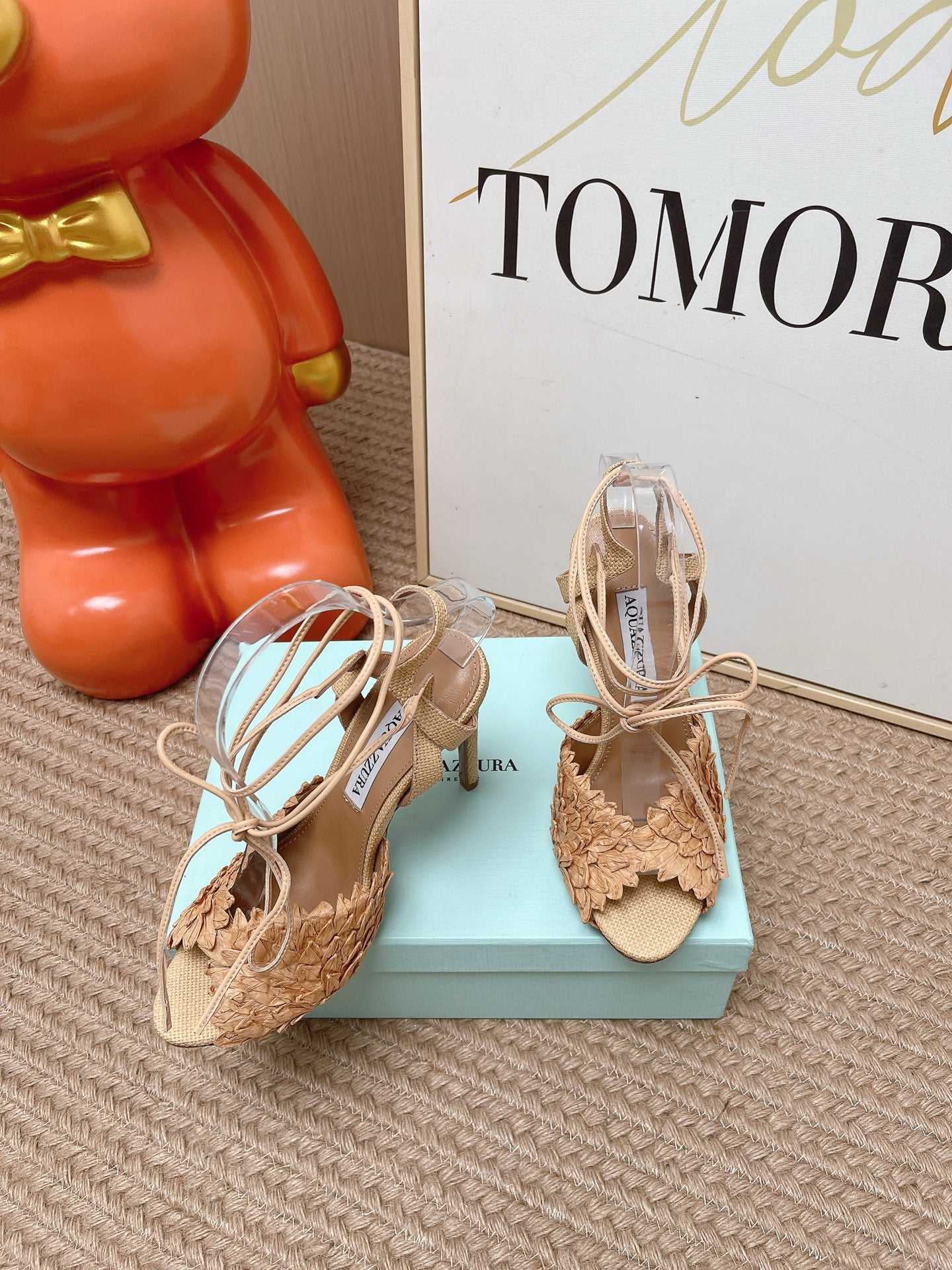 AQUAZZURA 26S LACE-UP HIGH HEEL SANDALS IN BEIGE WOVEN RAFFIA