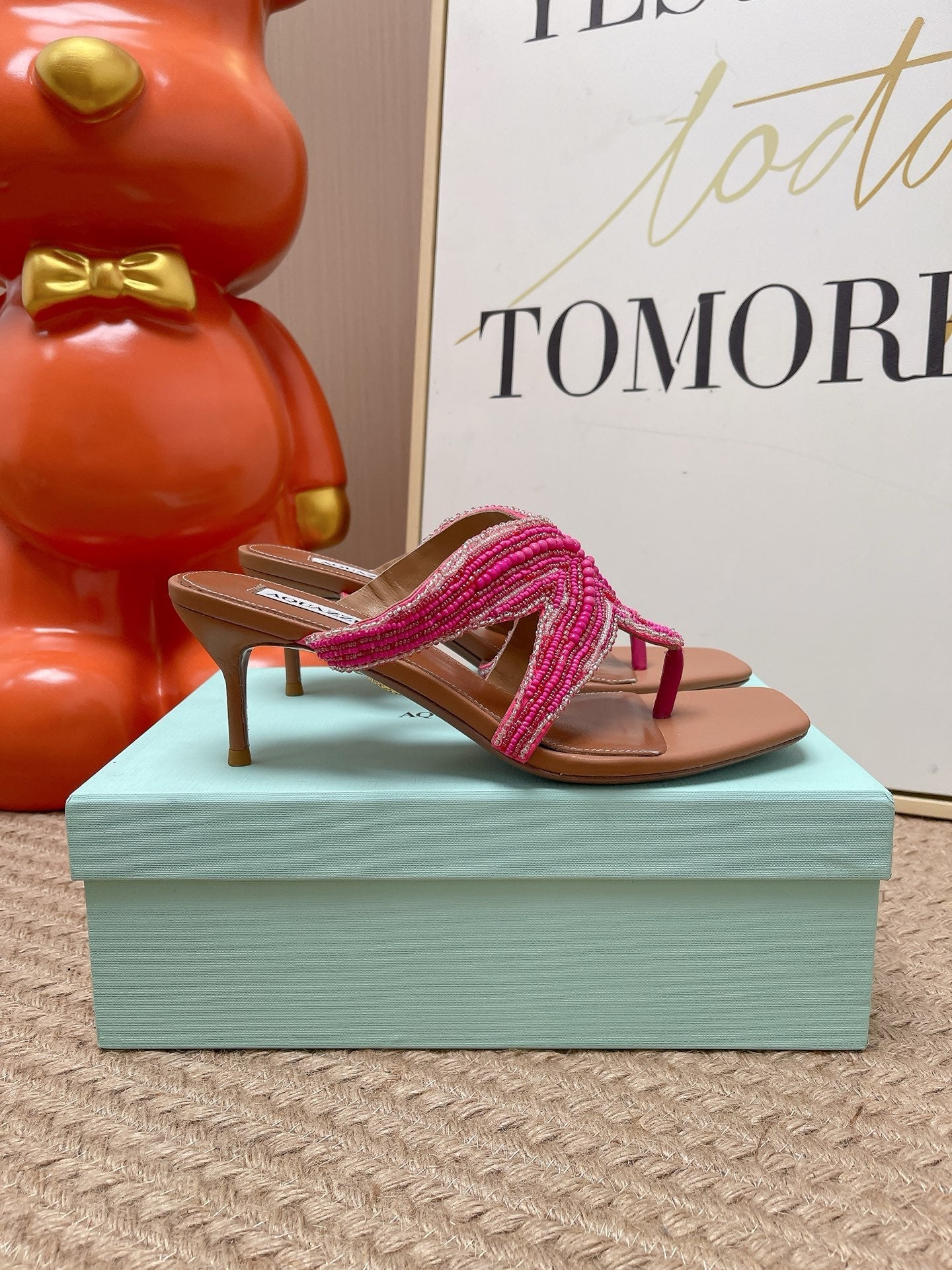 AQUAZZURA 26S STARFISH THONG HEELS IN PINK AND BROWN LAMBSKIN