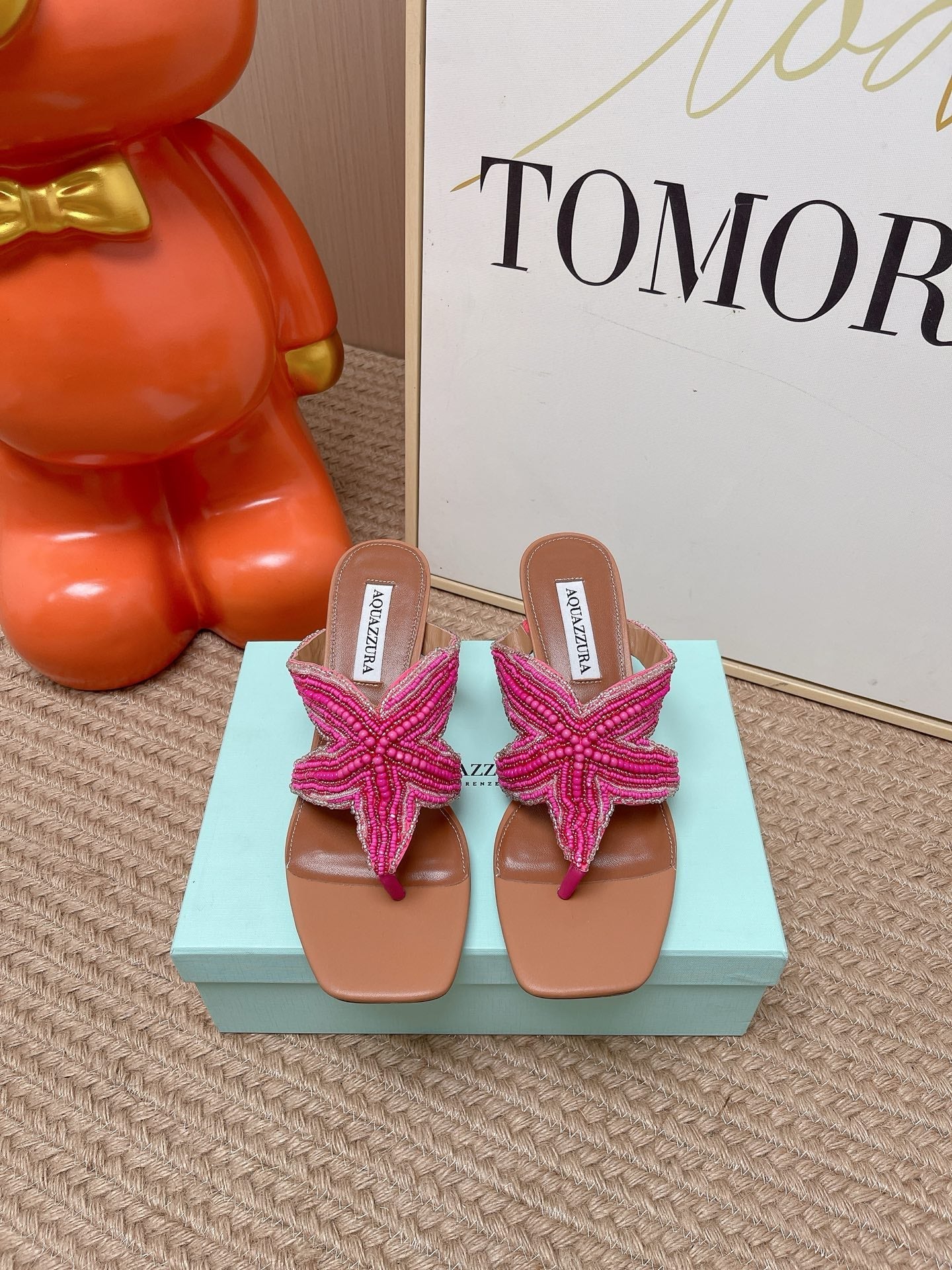 AQUAZZURA 26S STARFISH THONG HEELS IN PINK AND BROWN LAMBSKIN