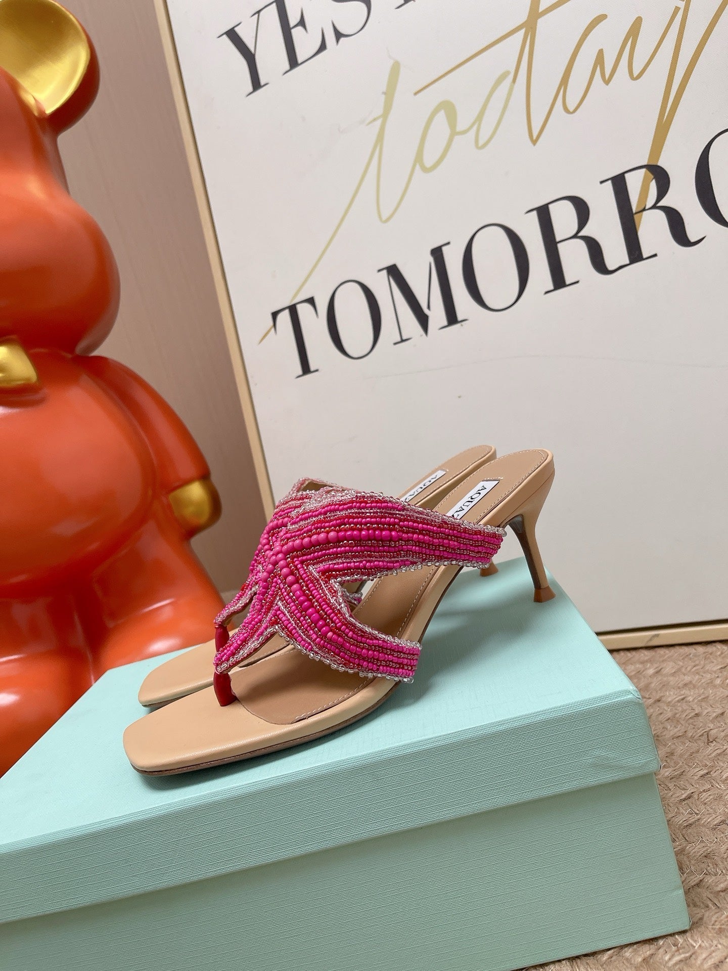 AQUAZZURA 26S STARFISH THONG HEELS IN PINK AND BEIGE LAMBSKIN