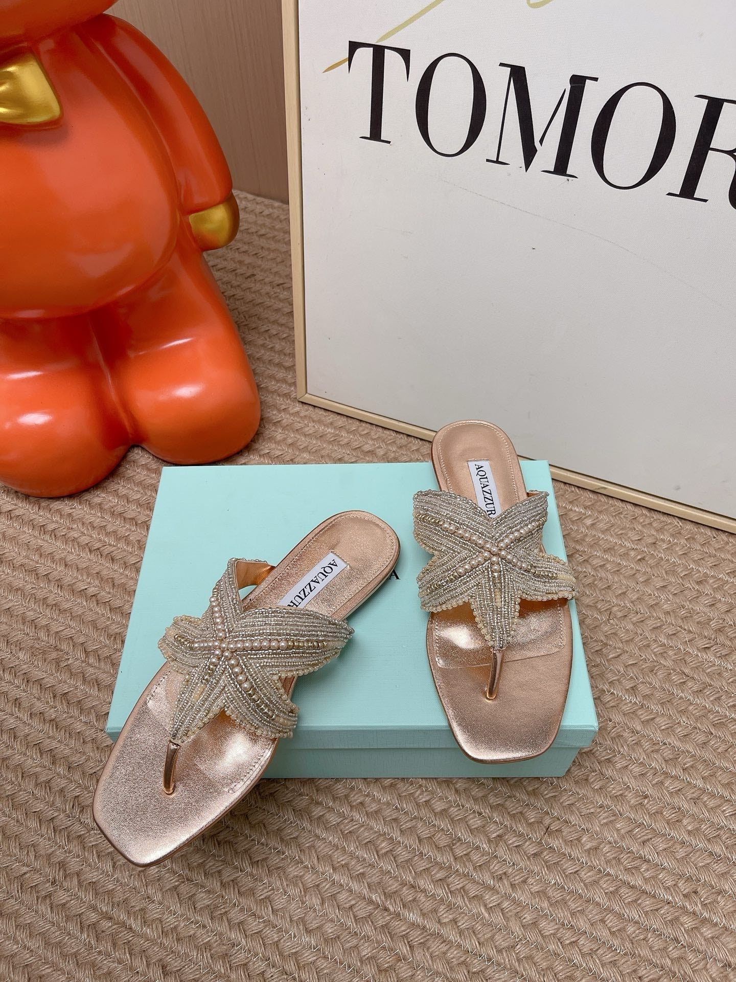 AQUAZZURA 26S STARFISH BEADED THONG SANDALS IN ROSE GOLD LAMBSKIN