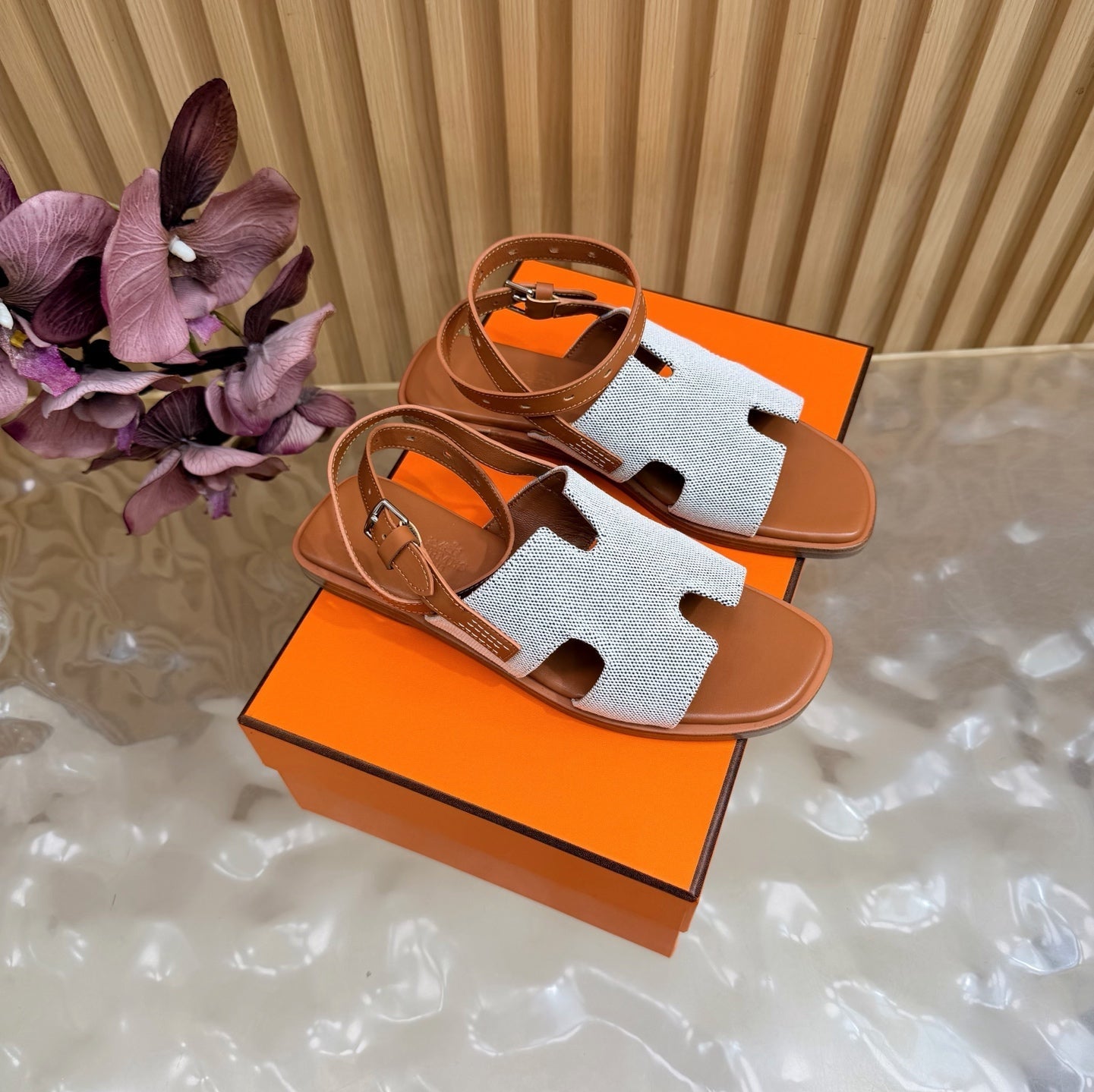 HM 26S SANTORINI SANDALS IN BROWN CALFSKIN AND BEIGE CANVAS