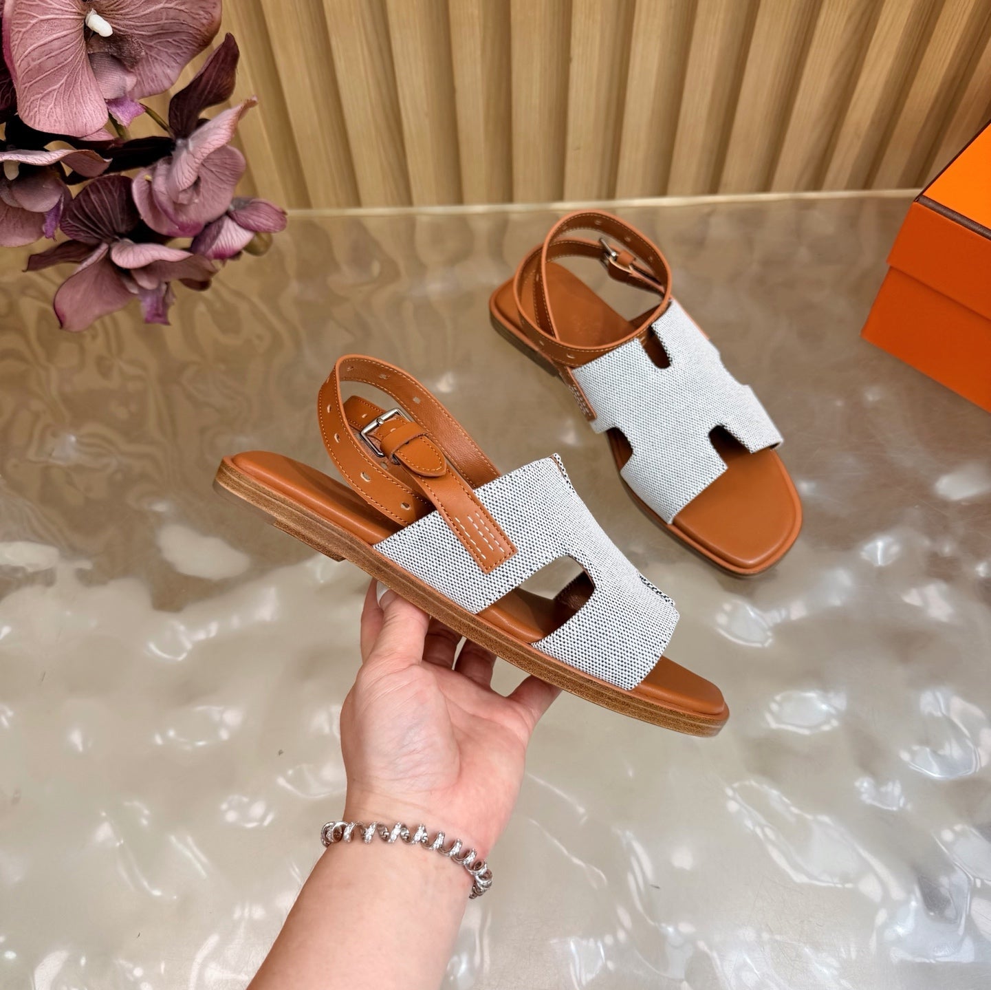 HM 26S SANTORINI SANDALS IN BROWN CALFSKIN AND BEIGE CANVAS