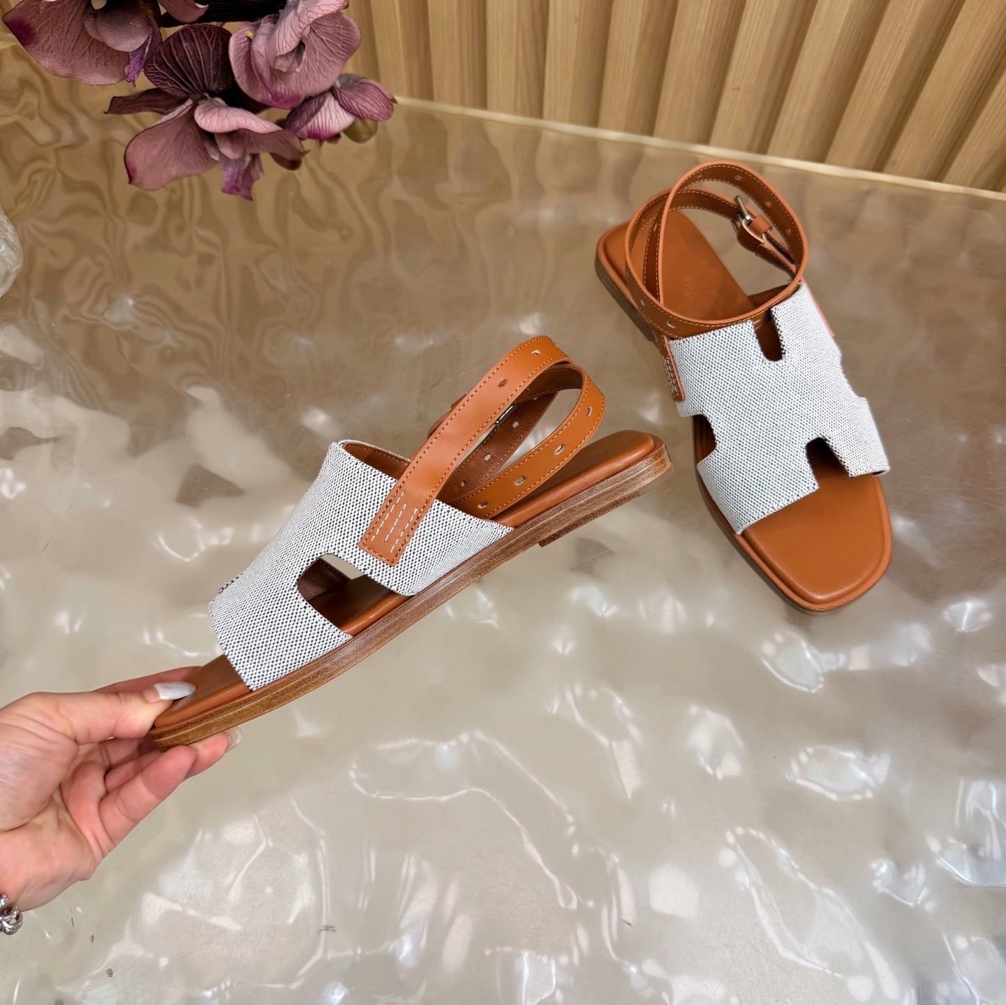 HM 26S SANTORINI SANDALS IN BROWN CALFSKIN AND BEIGE CANVAS