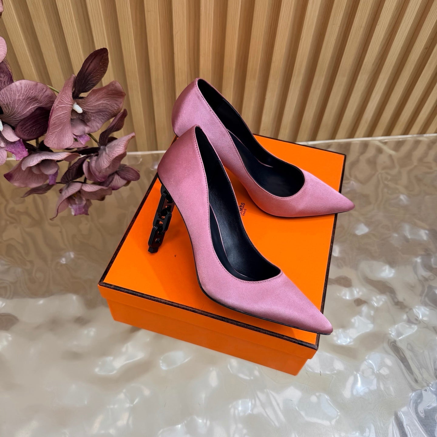 HM 26S HIGH-HEEL 80 MM IN PASTEL PINK SATIN