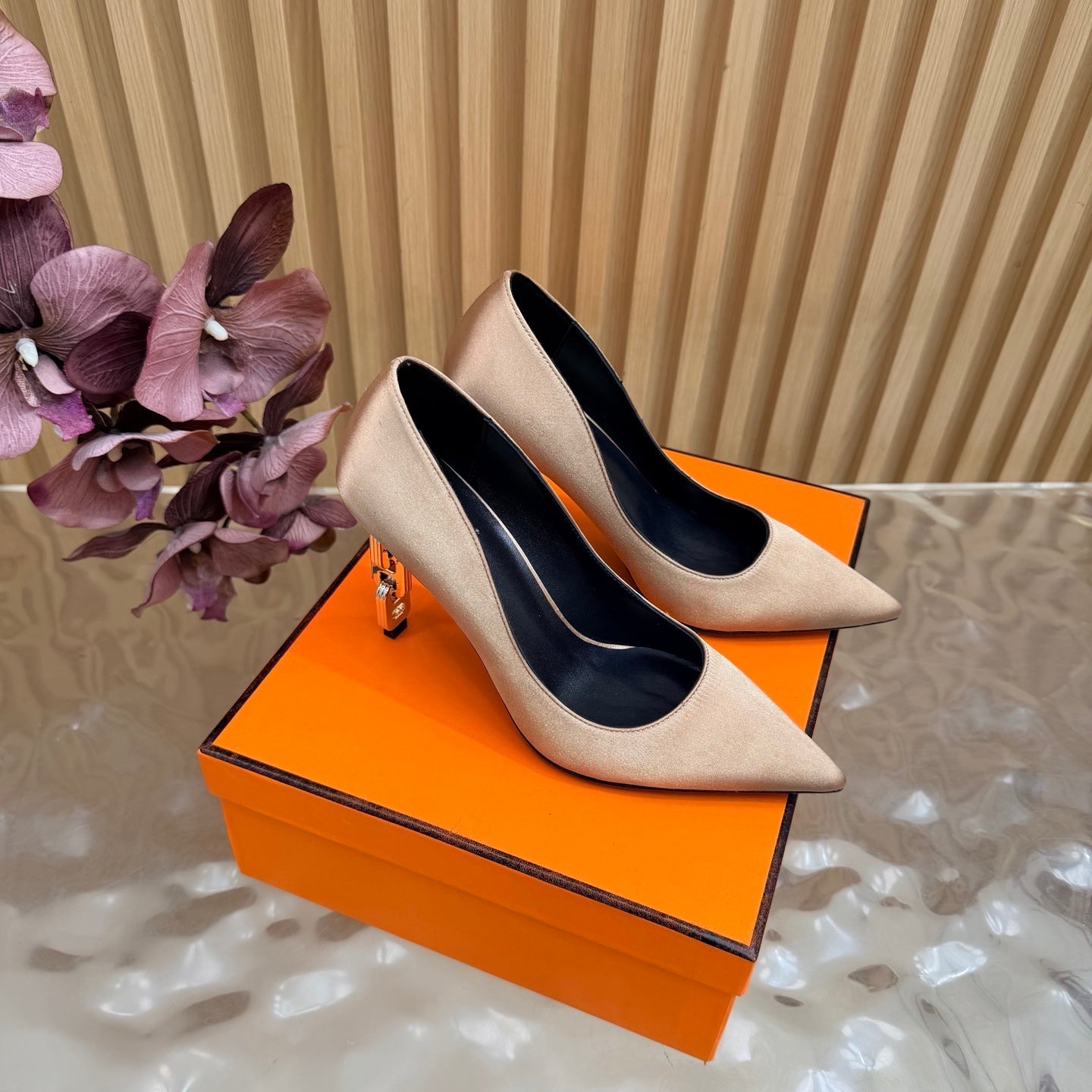HM 26S HIGH-HEEL 80 MM IN CHAMPAGNE GOLD SATIN