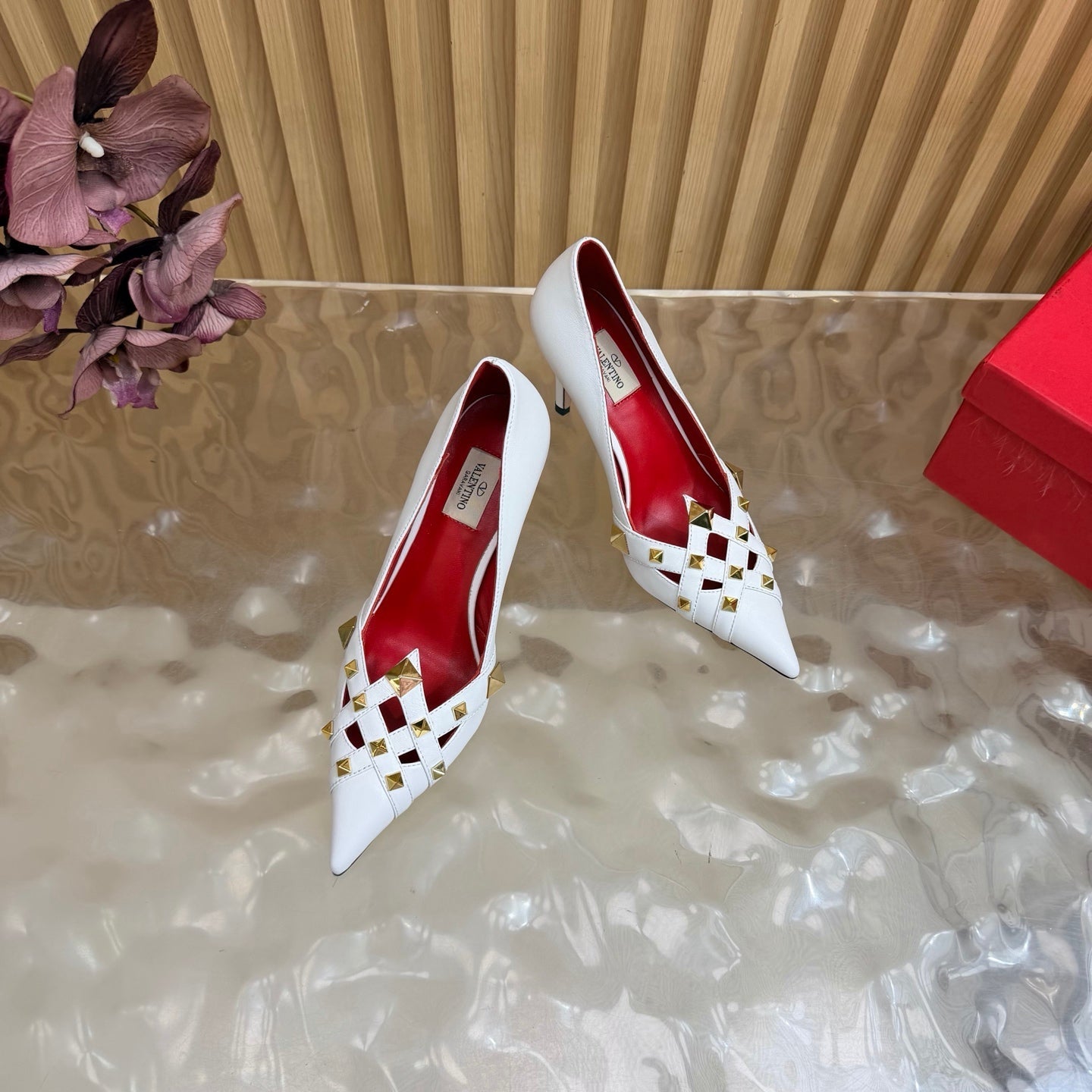 VALENTINO 26S STUDDED POINTED TOE PUMPS 90 MM IN WHITE CALFSKIN