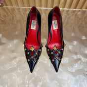 VALENTINO 26S STUDDED POINTED TOE PUMPS 90 MM IN BLACK CALFSKIN