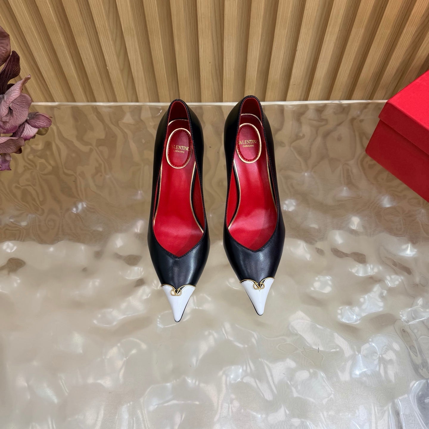 VALENTINO 26S CAP-TOE PUMPS 90 MM IN WHITE AND BLACK CALFSKIN