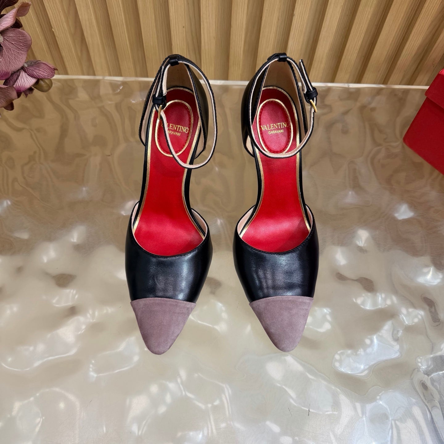 VALENTINO 26S ANKLE-STRA PUMPS 100 MM IN BLACK CALFSKIN AND GREY SUEDE 