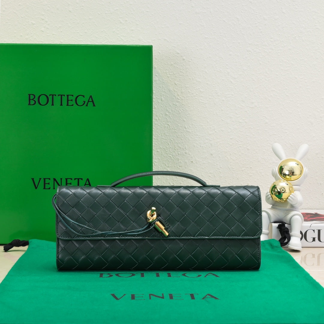 BV Long Clutch Andiamo 31 Dark Green Leather Ghw