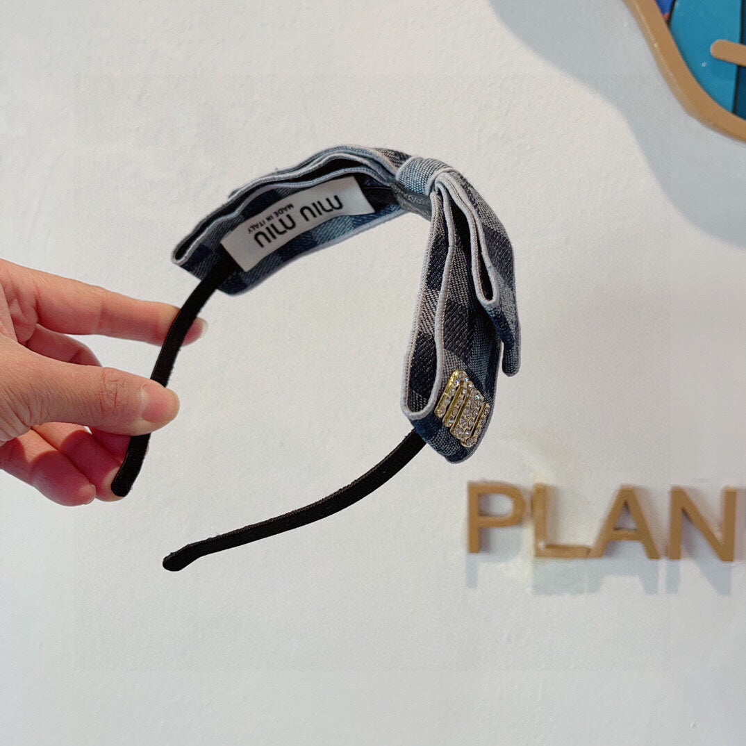 BOW HEADBAND IN BLUE DAMIER DENIM 398855