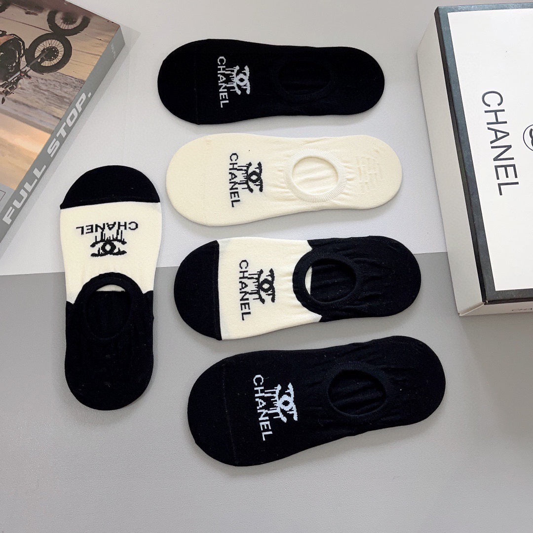 CHANEL 26S NO-SHOW SOCKS 412398 (1 BOX)