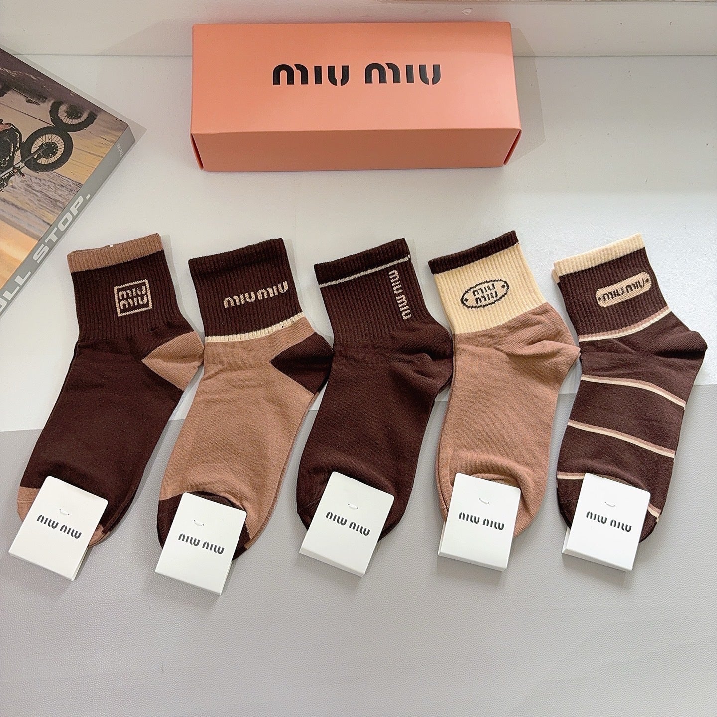 MIUMIU 26S ANKLE SOCKS 415764 (1 BOX)