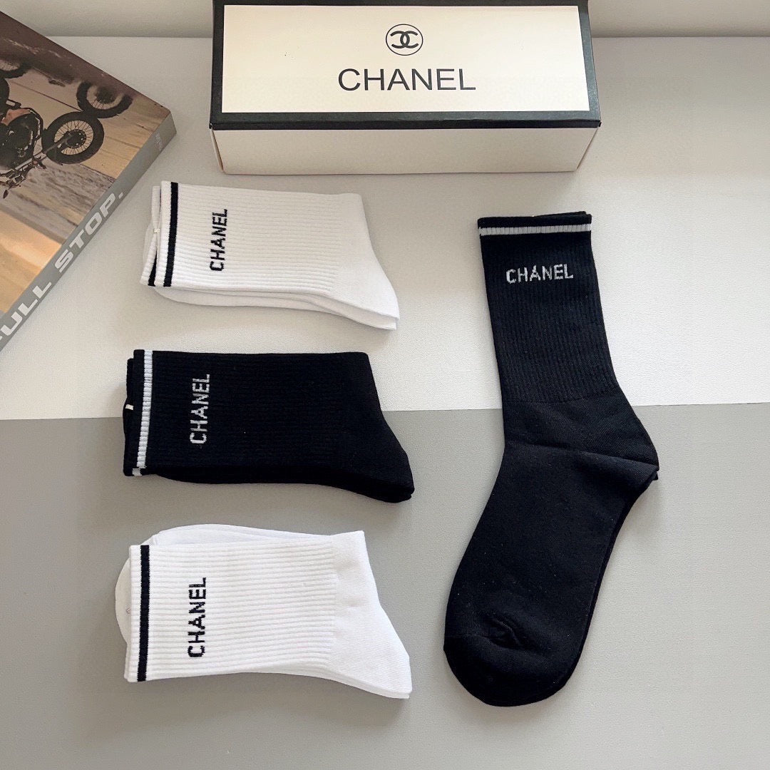 CHANEL 26S CREW SOCKS 398711 (1 BOX)