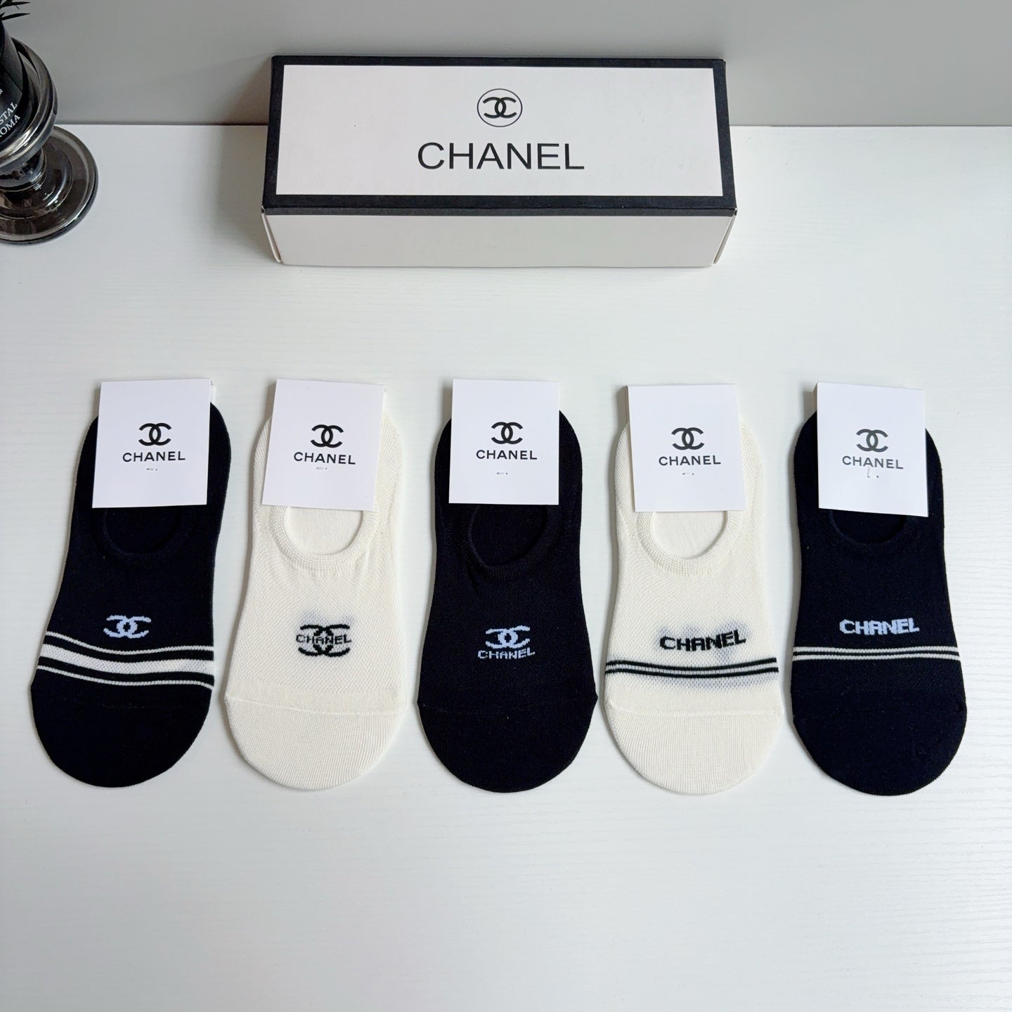 CHANEL 26S NO-SHOW SOCKS 412412 (1 BOX)